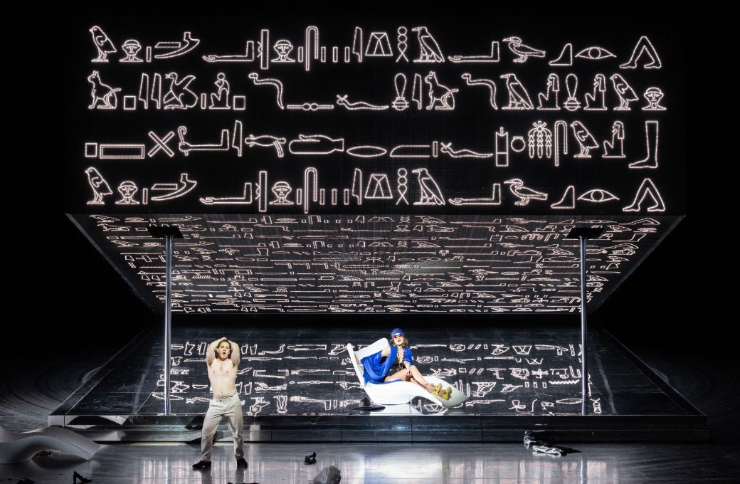 <i>Giulio Cesare</i> &copy; Monika Rittershaus | Dutch National Opera
