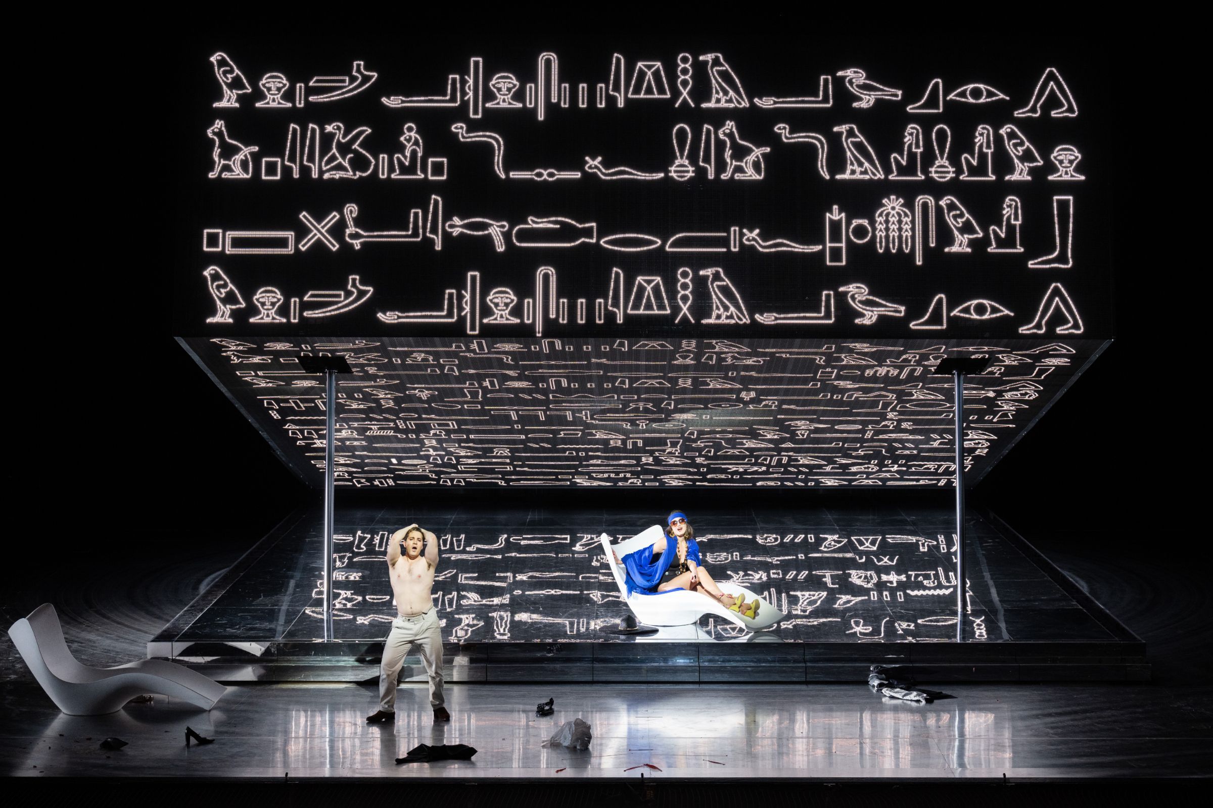 <i>Giulio Cesare</i> &copy; Monika Rittershaus | Dutch National Opera