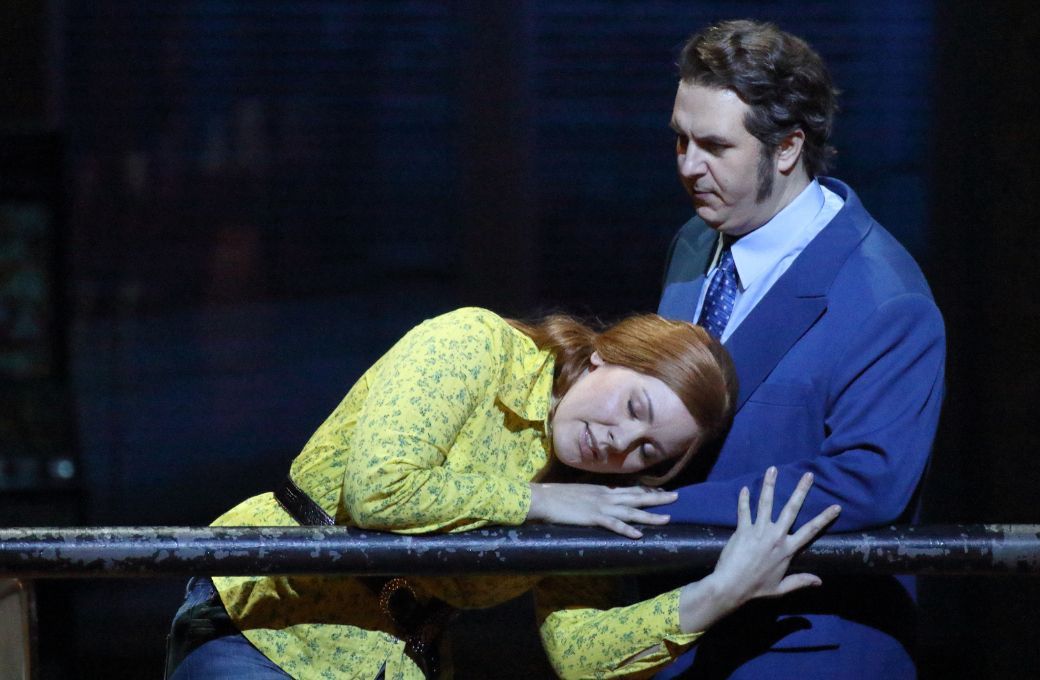 Elena Guseva (Tatjana) und Roman Burdenko (Eugen Onegin) © Wilfried Hösl