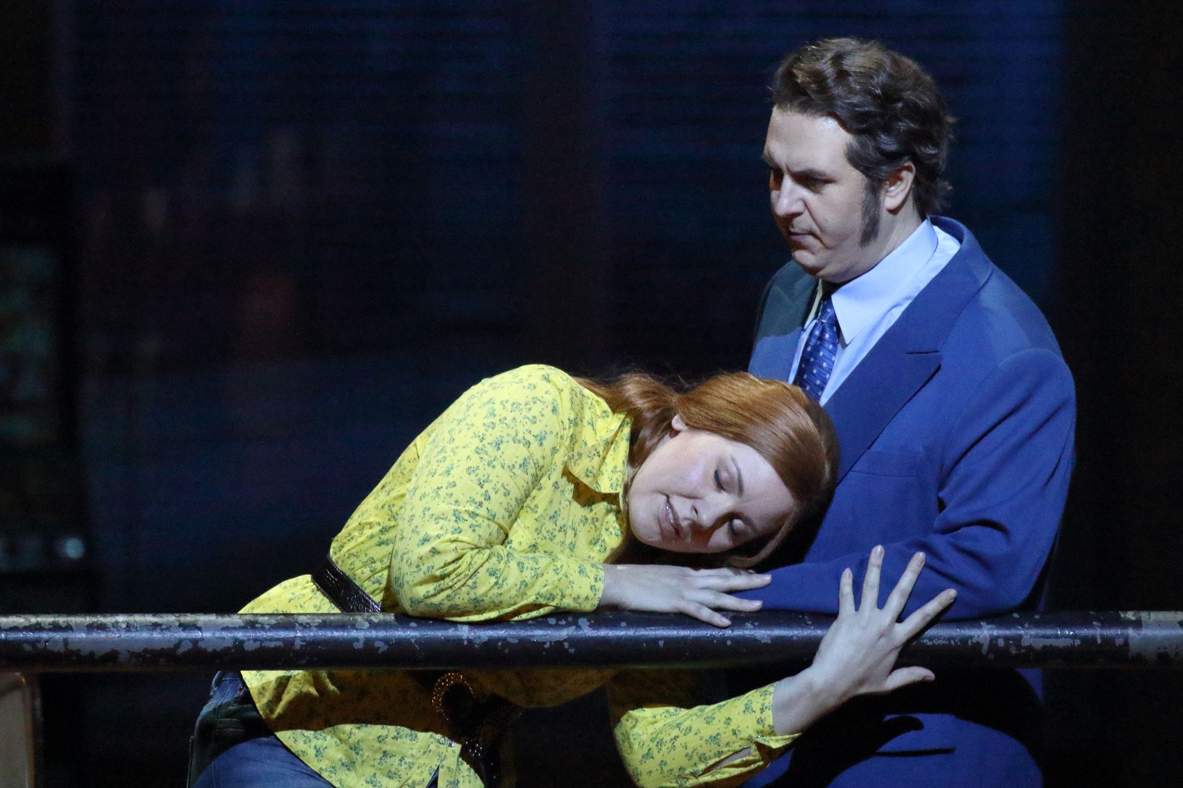 Elena Guseva (Tatjana) und Roman Burdenko (Eugen Onegin) © Wilfried Hösl
