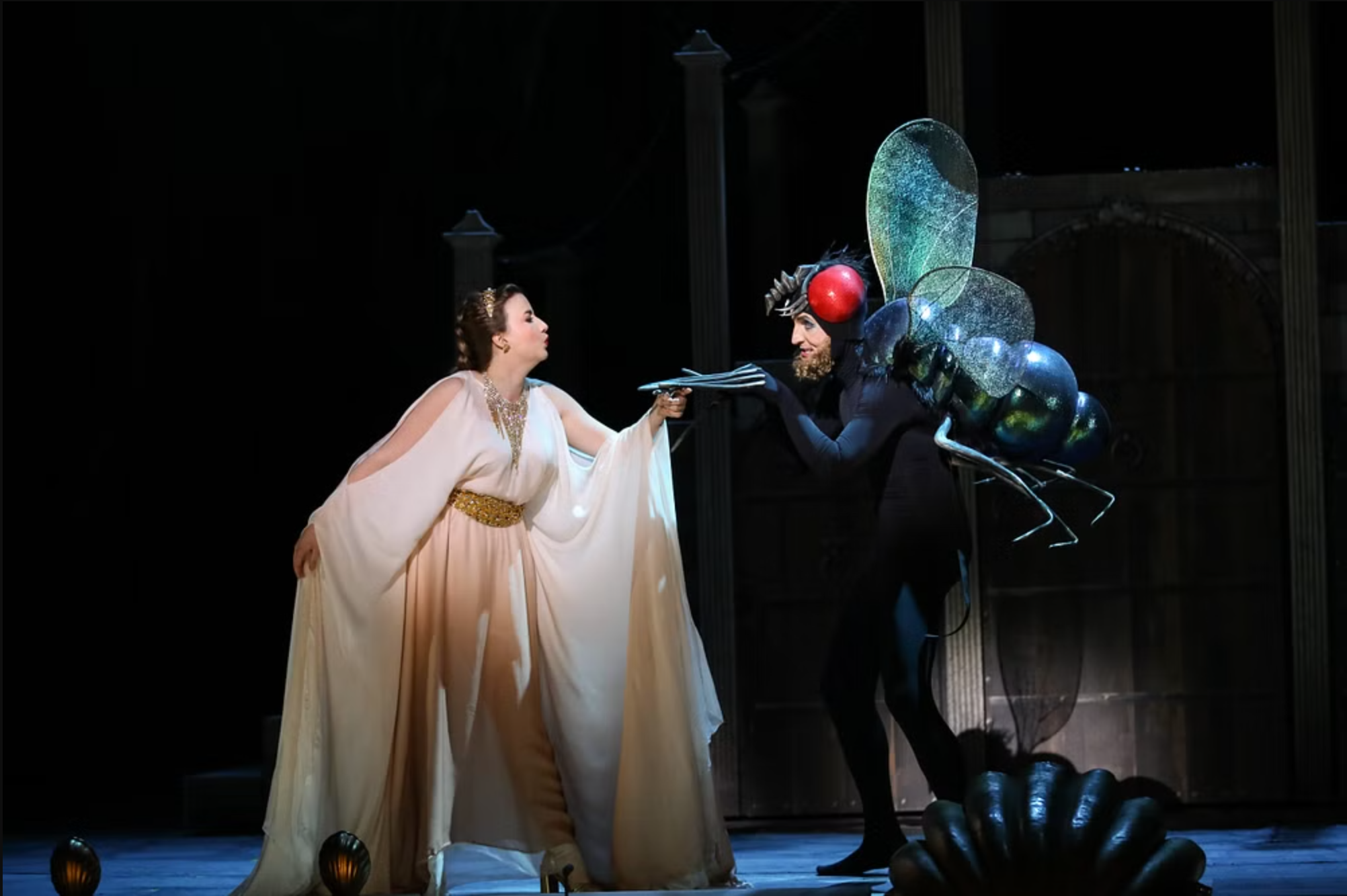 Hedwig Ritter (Eurydike) und Marco Di Sapia (Jupiter) &copy; Barbara Pálffy | Volksoper Wien