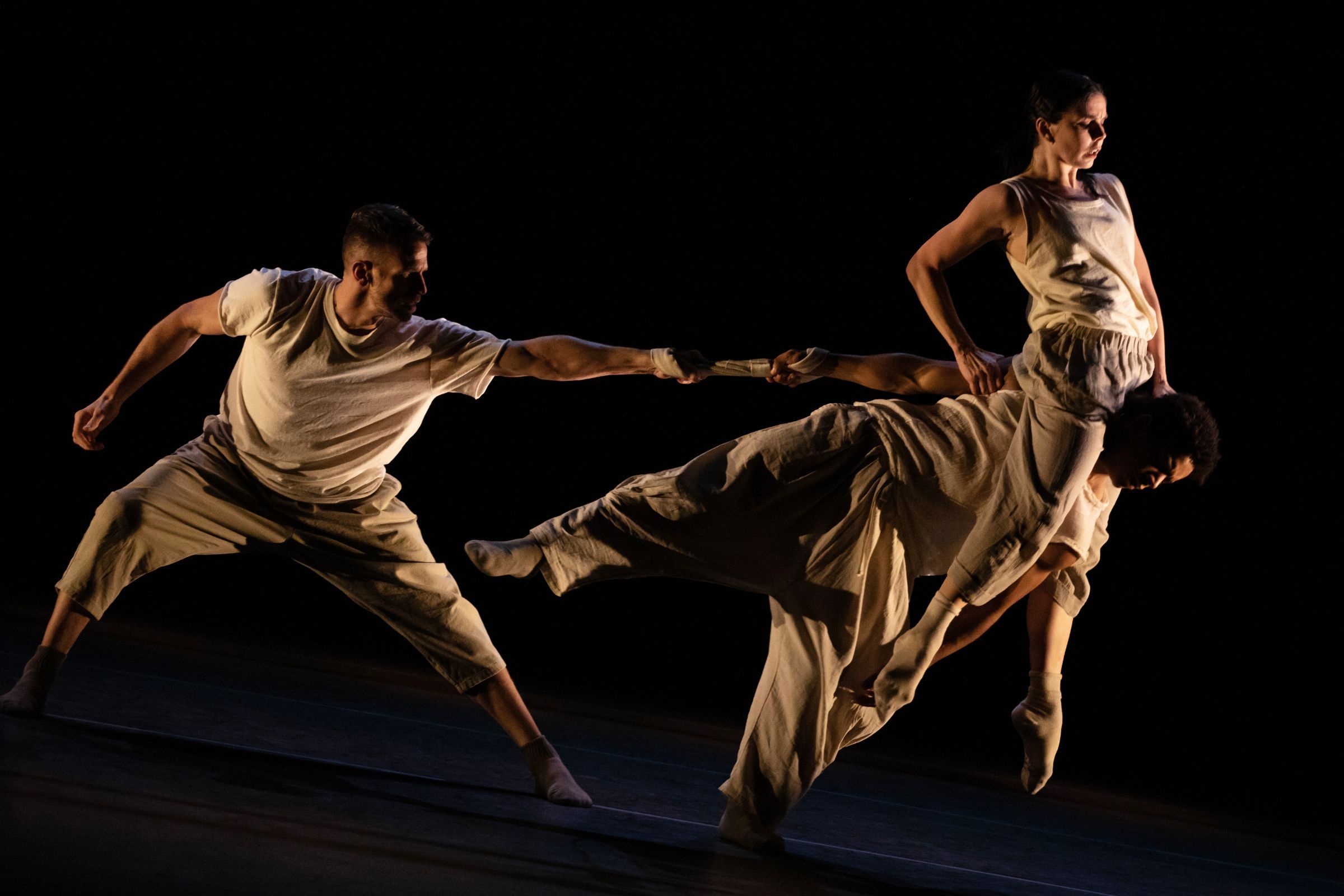 Jason Kittelberger, Natalia Osipova, Marcelino Sambé in <i>Weight of It</i> © Julieta Cervantes