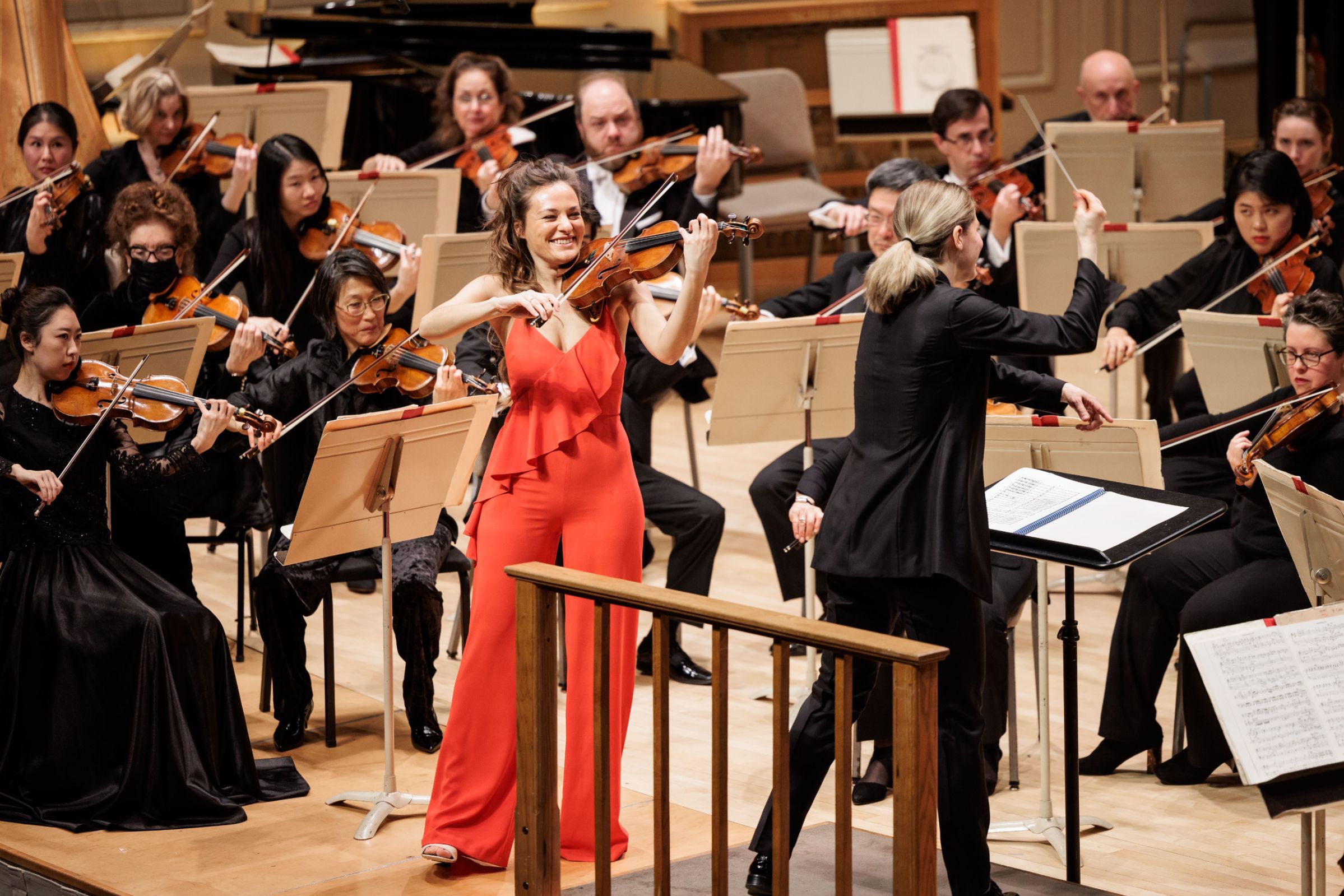 Nicola Benedetti, Karina Canellakis and the Boston Symphony &copy; Aram Boghosian