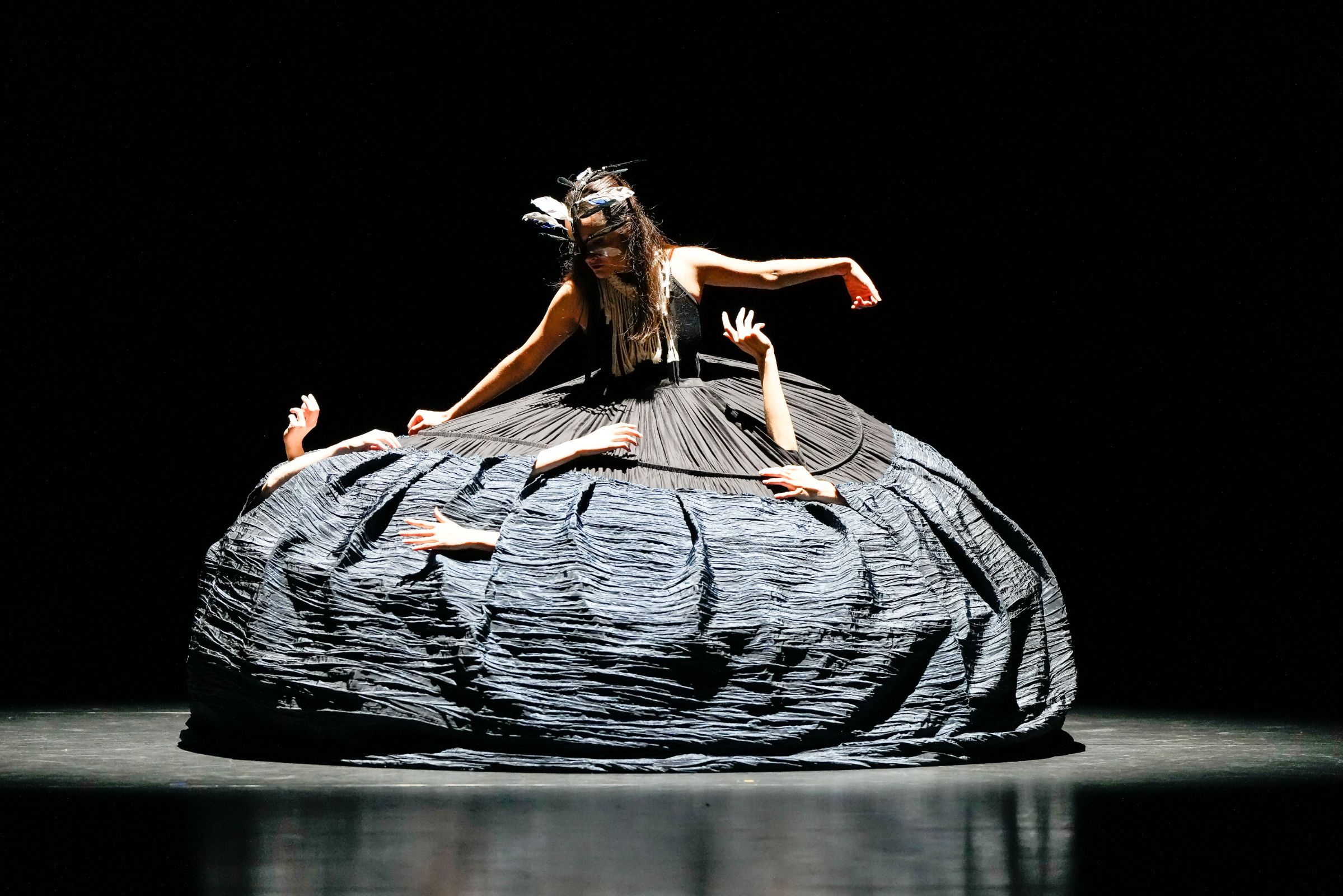 <i>Earth spell</i> &copy; Roman Novitzky | Stuttgarter Ballett