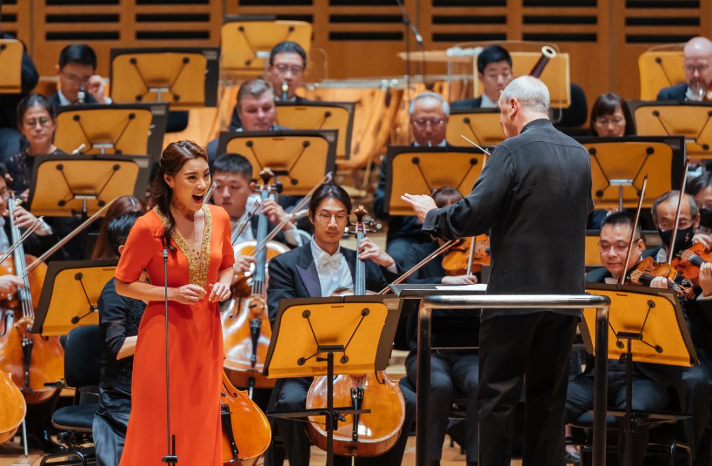 Sumi Hwang, Hans Graf and the Singapore Symphony Orchestra &copy; Singapore Symphony Orchestra | Nathaniel Lim