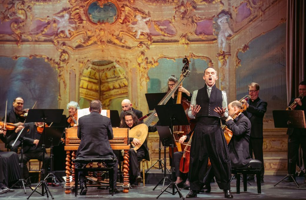 Steven Devine, Trevor Bowes und das Orchestra of the Age of Enlightenment &copy; Elisa Von Brockdorff | Valletta Baroque Festival