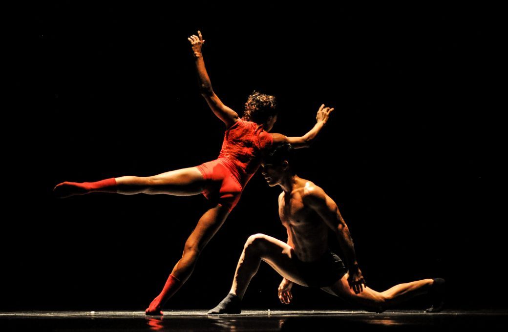 Acosta Danza in <i>Nosotros</i> &copy; Yuris N&oacute;rido