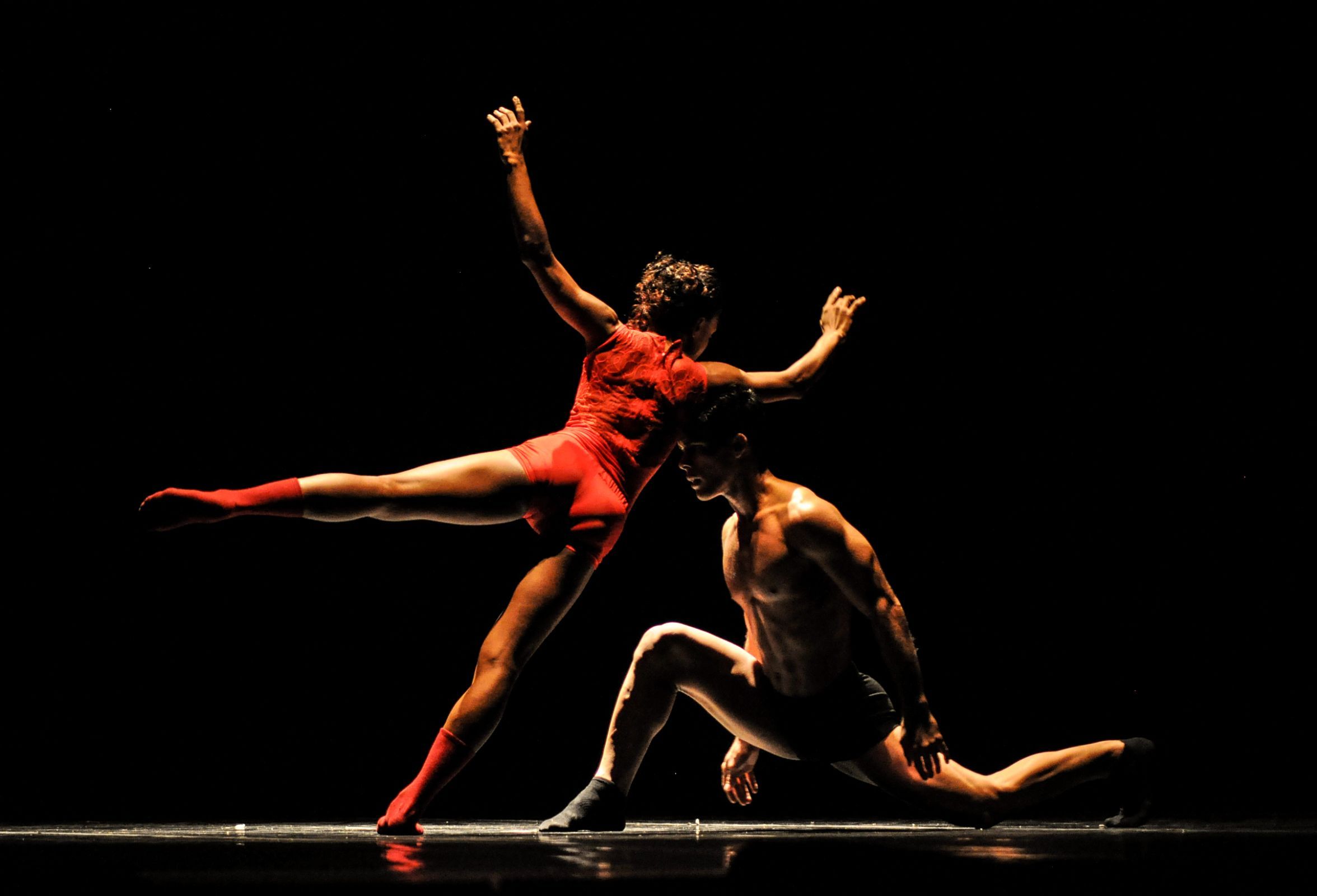 Acosta Danza in <i>Nosotros</i> &copy; Yuris Nórido
