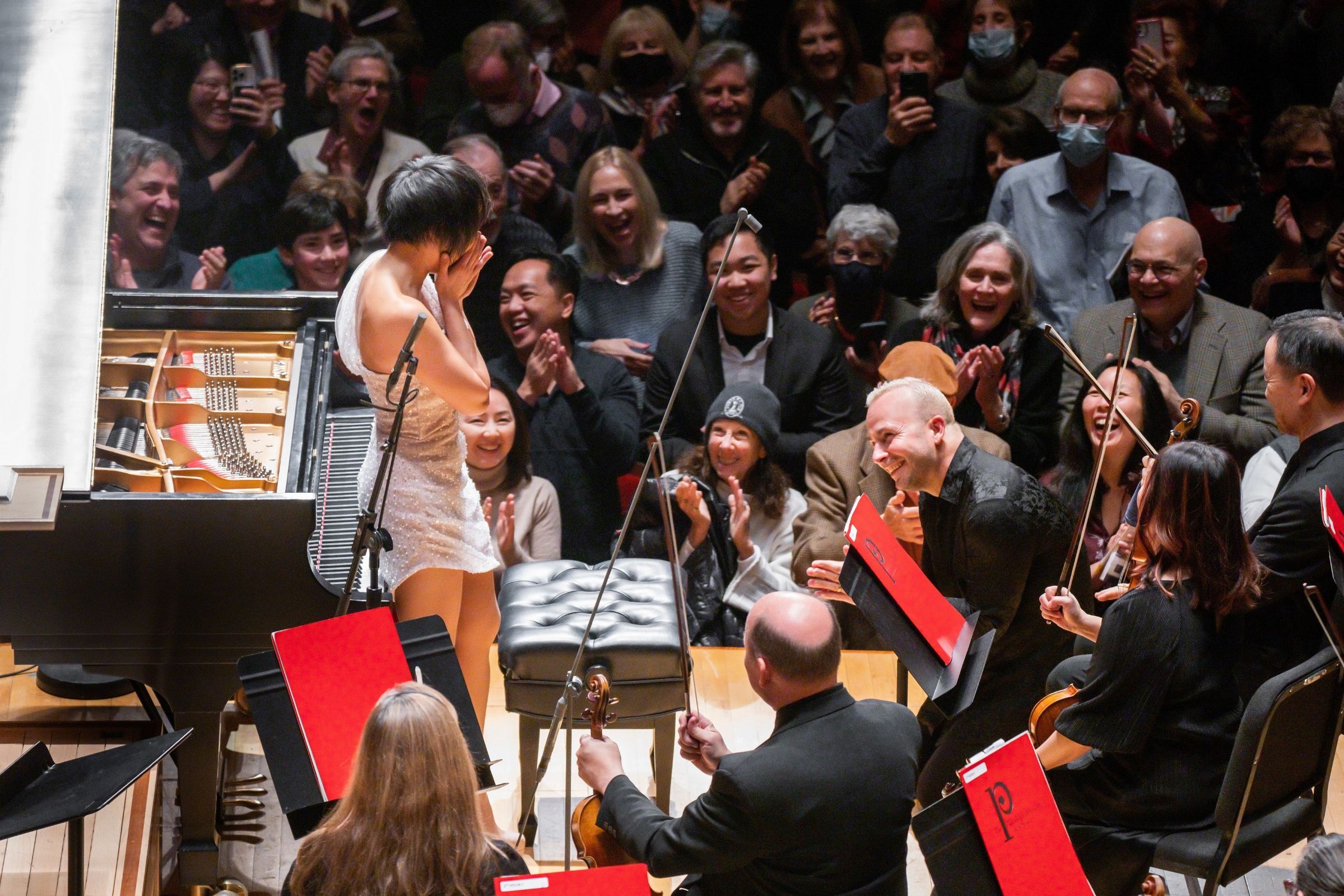 Yannick Nézét-Séguin bows before Yuja Wang &copy; Chris Lee