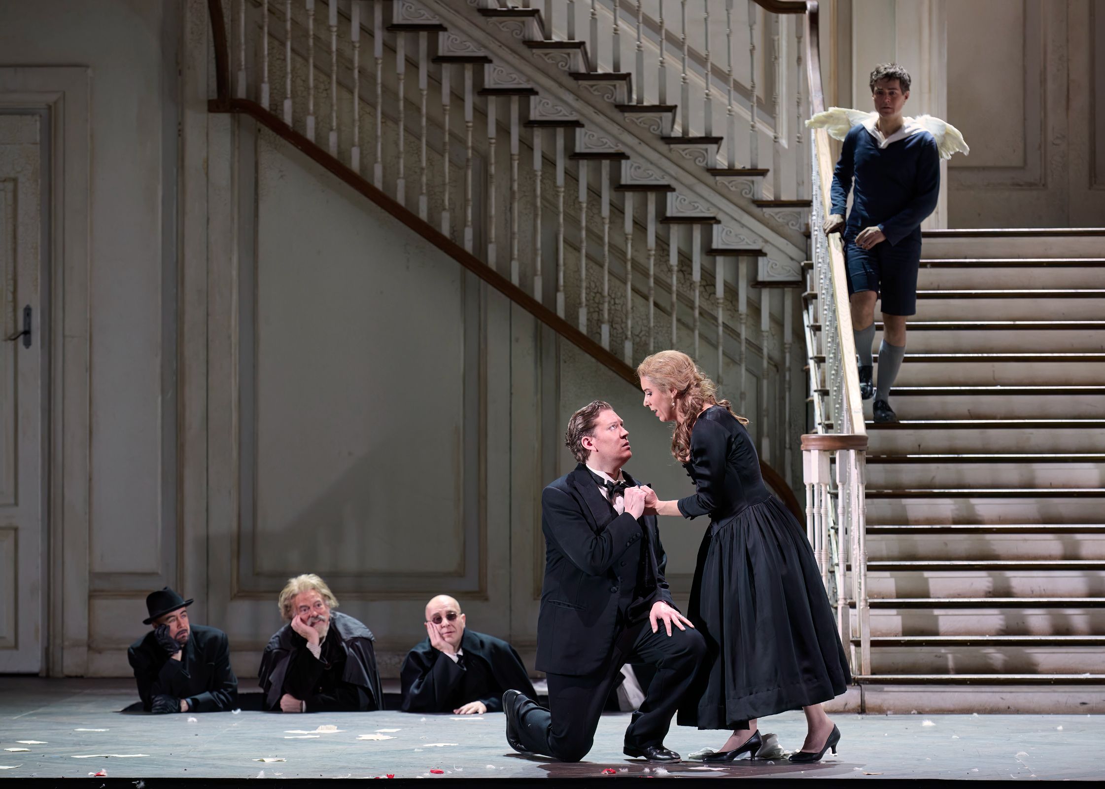 Lauren Fagan (Countess) and Gordon Bintner (Count) &copy; Michael Cooper
