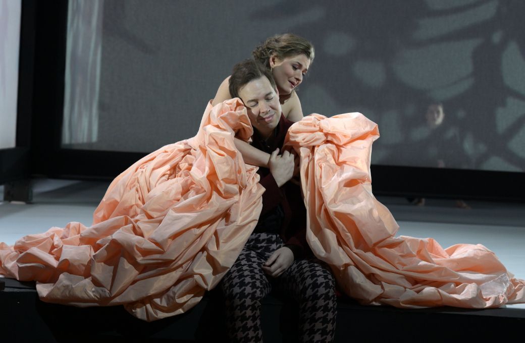 Kateryna Kasper (Angelica) und Christopher Lowrey (Medoro) &copy; Barbara Aum&uuml;ller