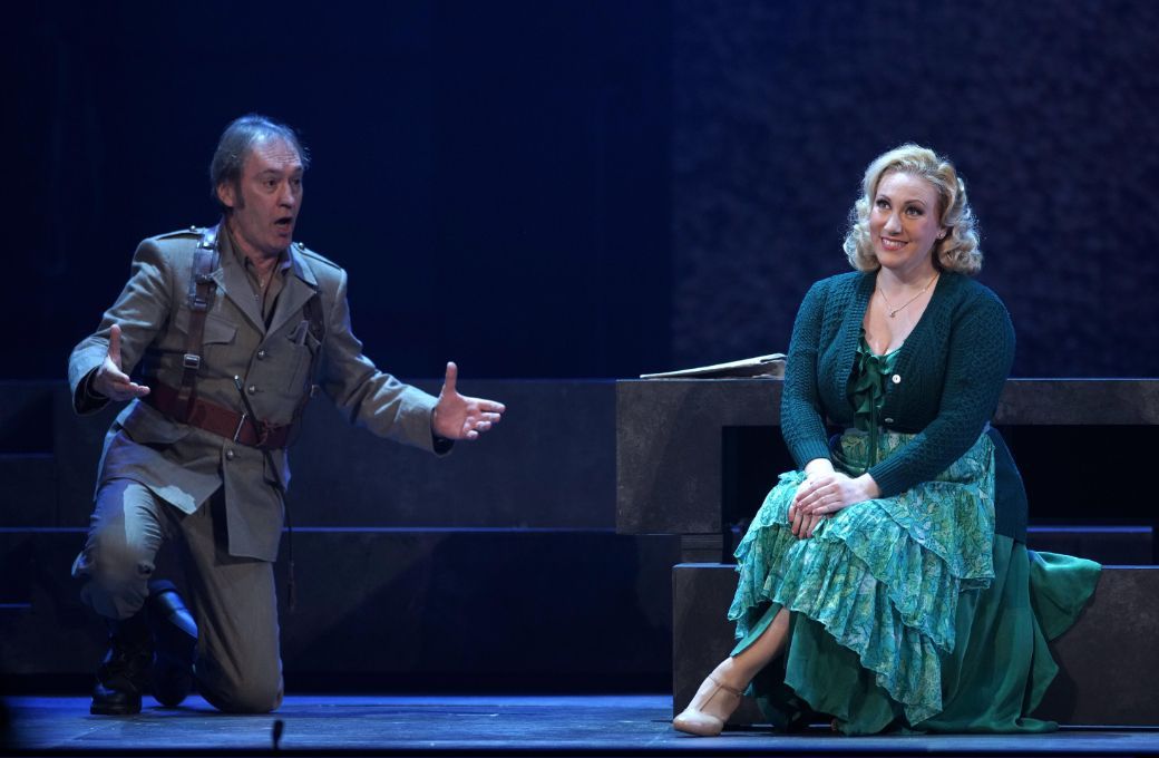 Rub&eacute;n Amoretti (Rojas) y Saioa Hern&aacute;ndez (Dolores) &copy; Elena y Javier del Real | Teatro de la Zarzuela