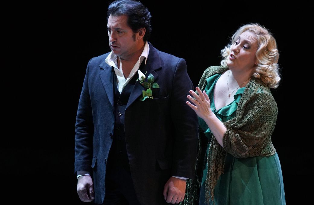 Jorge de Le&oacute;n (L&aacute;zaro) y Saioa Hern&aacute;ndez (Dolores) &copy; Elena y Javier del Real | Teatro de la Zarzuela