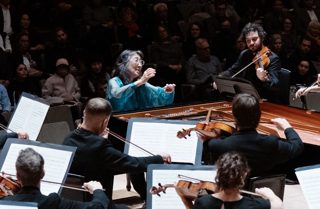 Dame Mitsuko Uchida and the Mahler Chamber Orchestra © Geoffroy Schied