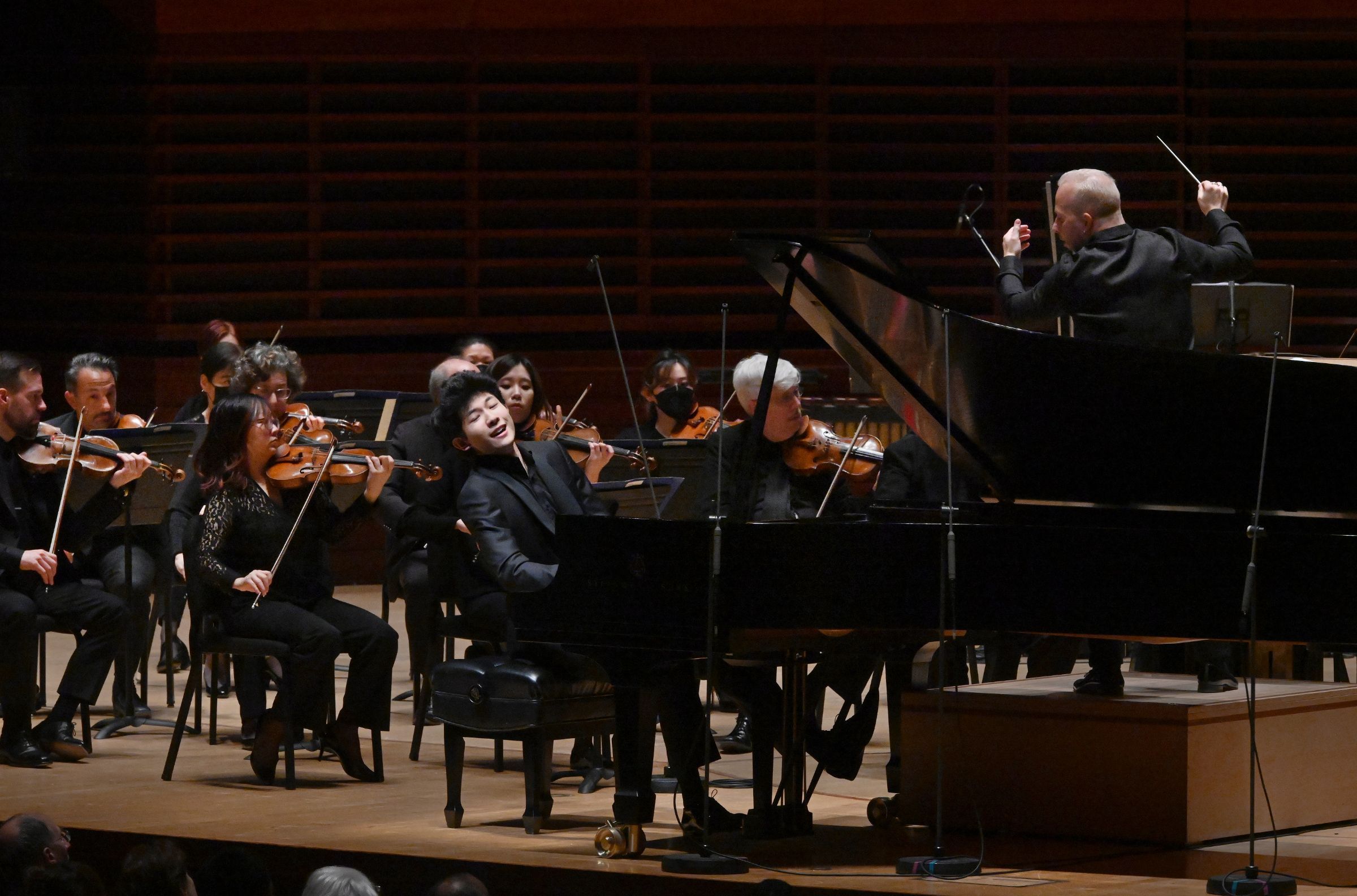Tony Siqi Yun, Yannick Nézet-Séguin and the Philadelphia Orchestra © Pete Checchia