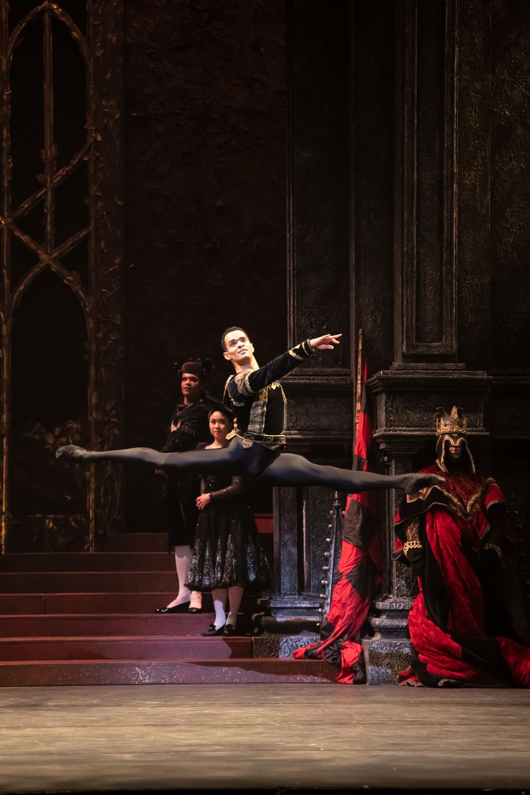 Brandon Lawrence in Act 3 of <i>Swan Lake</i> &copy; Bill Cooper