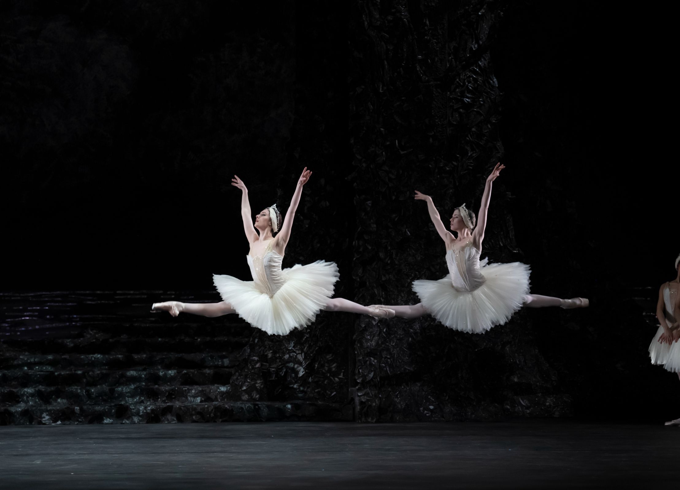 Lucy Waine and Yijing Zhang in Act 2 of <i>Swan Lake</i> &copy; Bill Cooper
