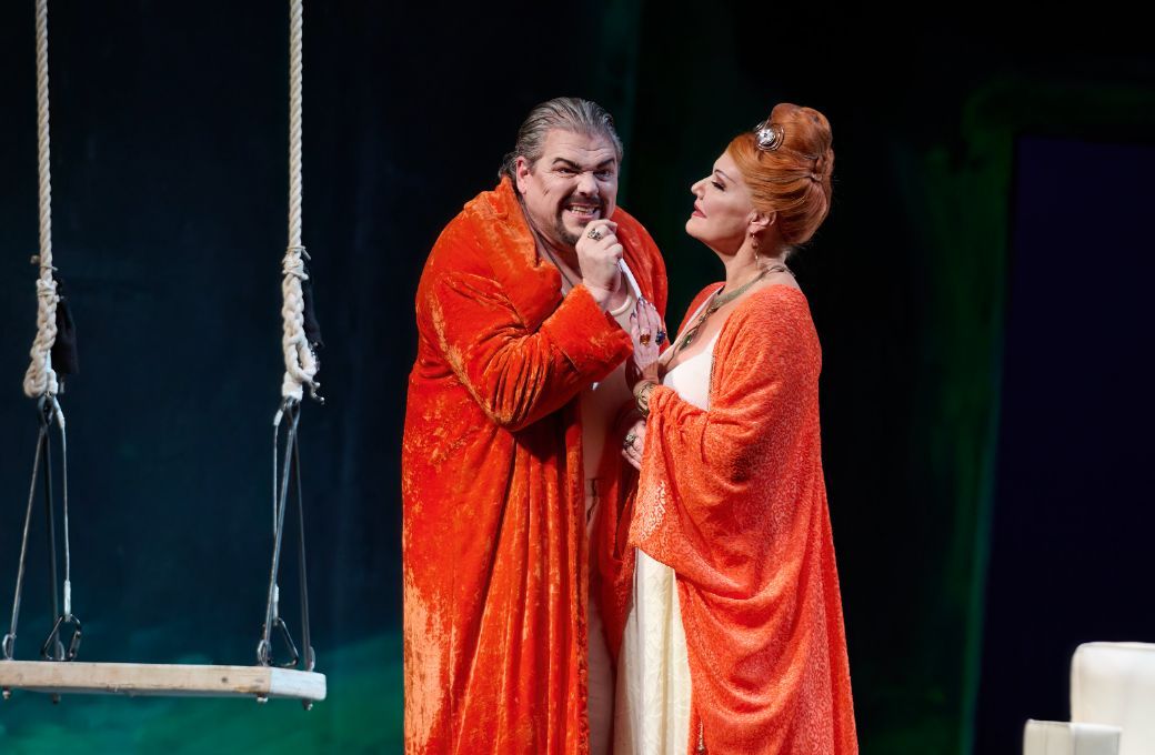 Michael Schade (Herodes) and Karita Mattila (Herodias) © Michael Cooper