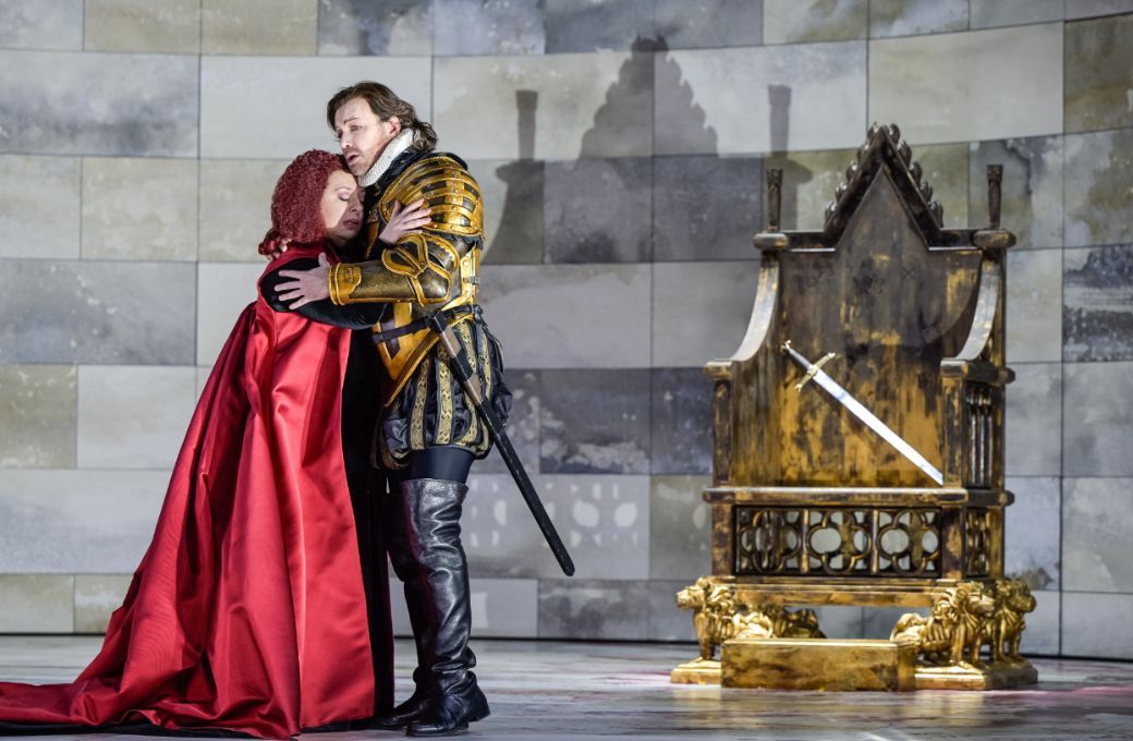 Inga Kalna (Elisabetta) und Stephen Costello (Roberto Devereux) © Toni Suter