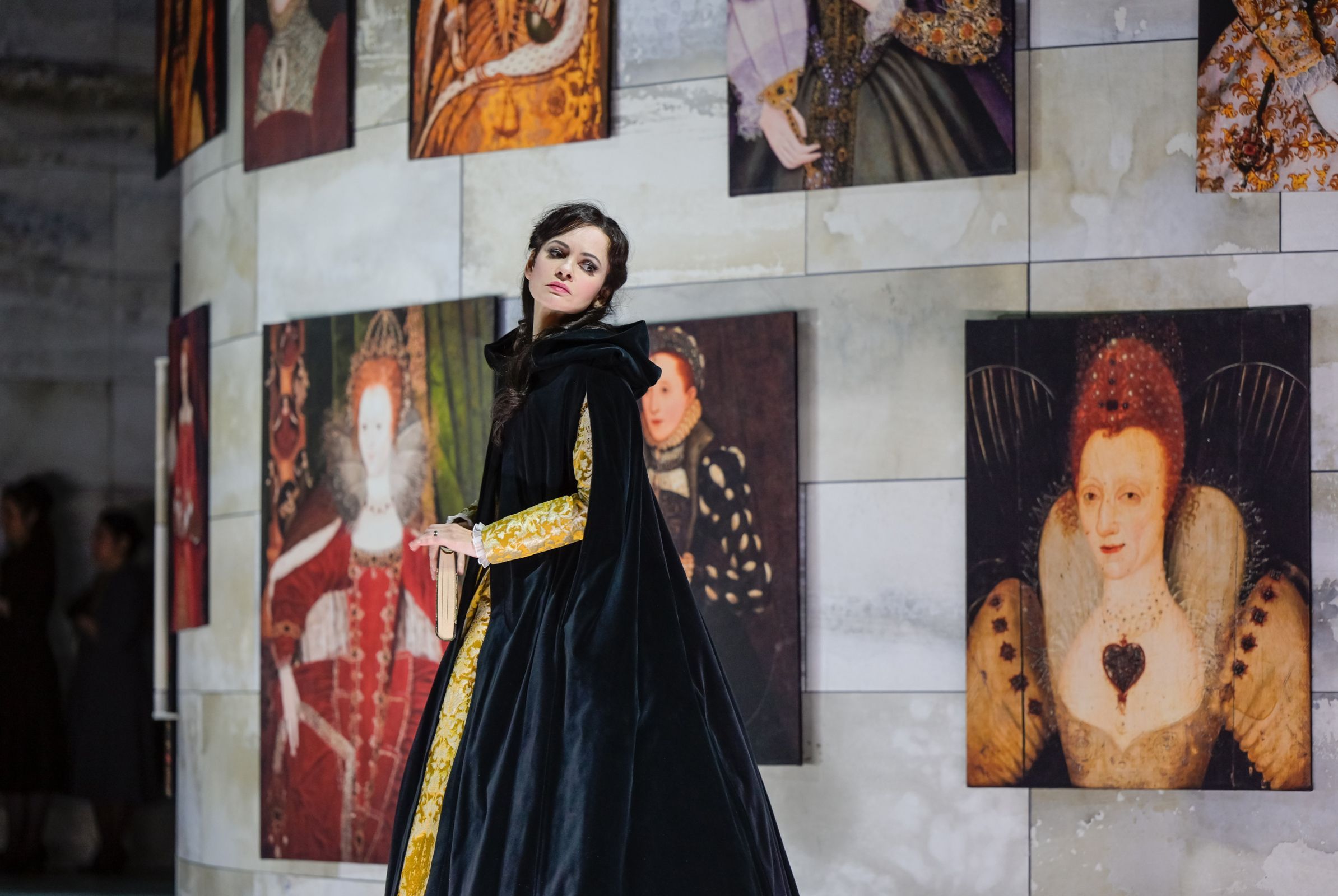 Anna Goryachova (Sara) © Toni Suter