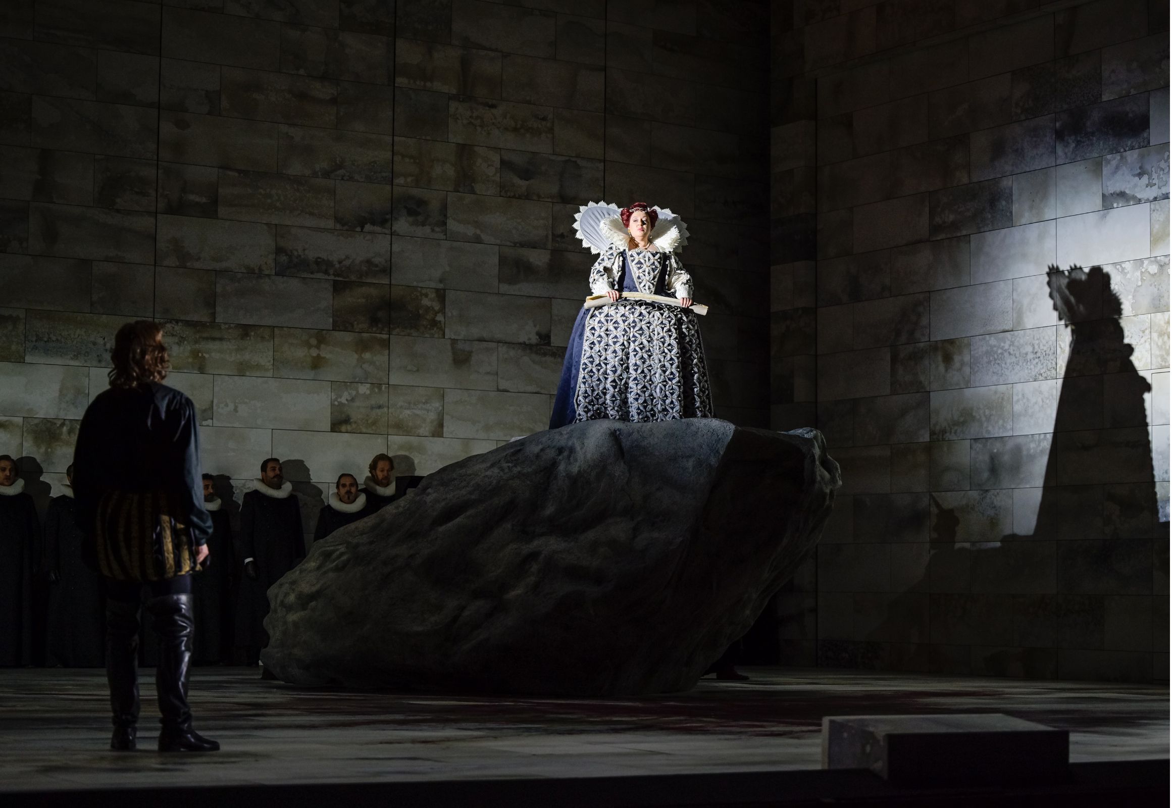 Stephen Costello (Roberto Devereux) und Inga Kalna (Elisabetta) © Toni Suter