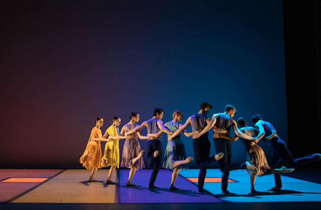 The Royal Ballet in <i>Everybody Keeps Me</i> &copy; ROH | Alice Pennefather