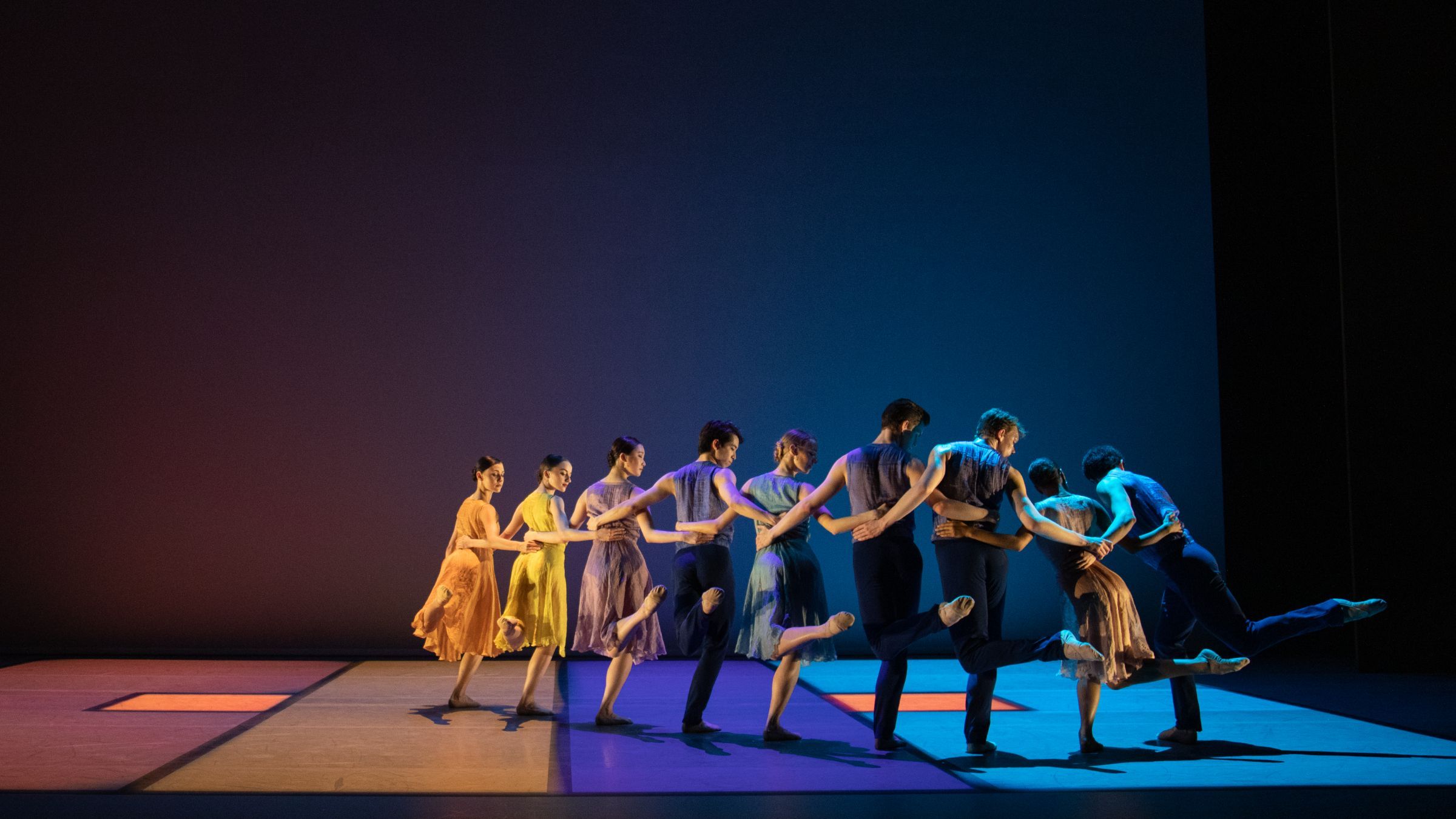 The Royal Ballet in <i>Everybody Keeps Me</i> &copy; ROH | Alice Pennefather