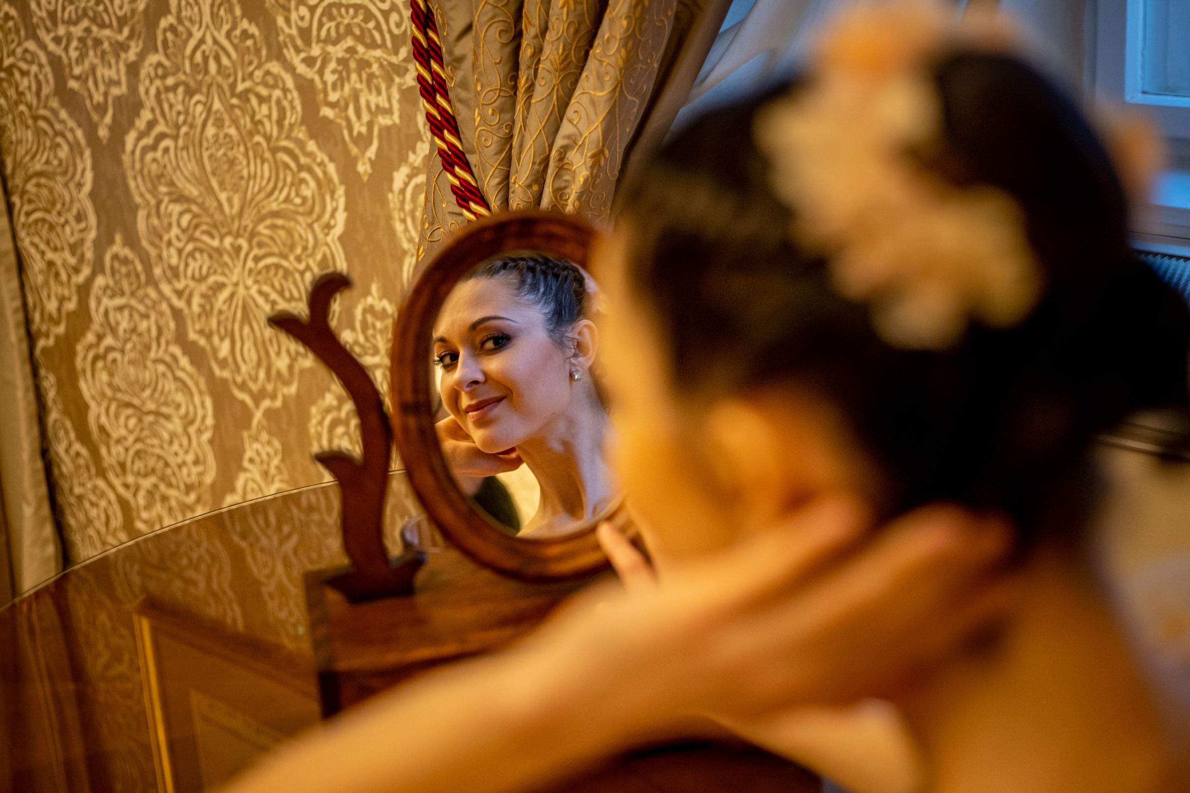 Irina Burduja as Olga in <i>Onegin</i> &copy; Czech National Ballet