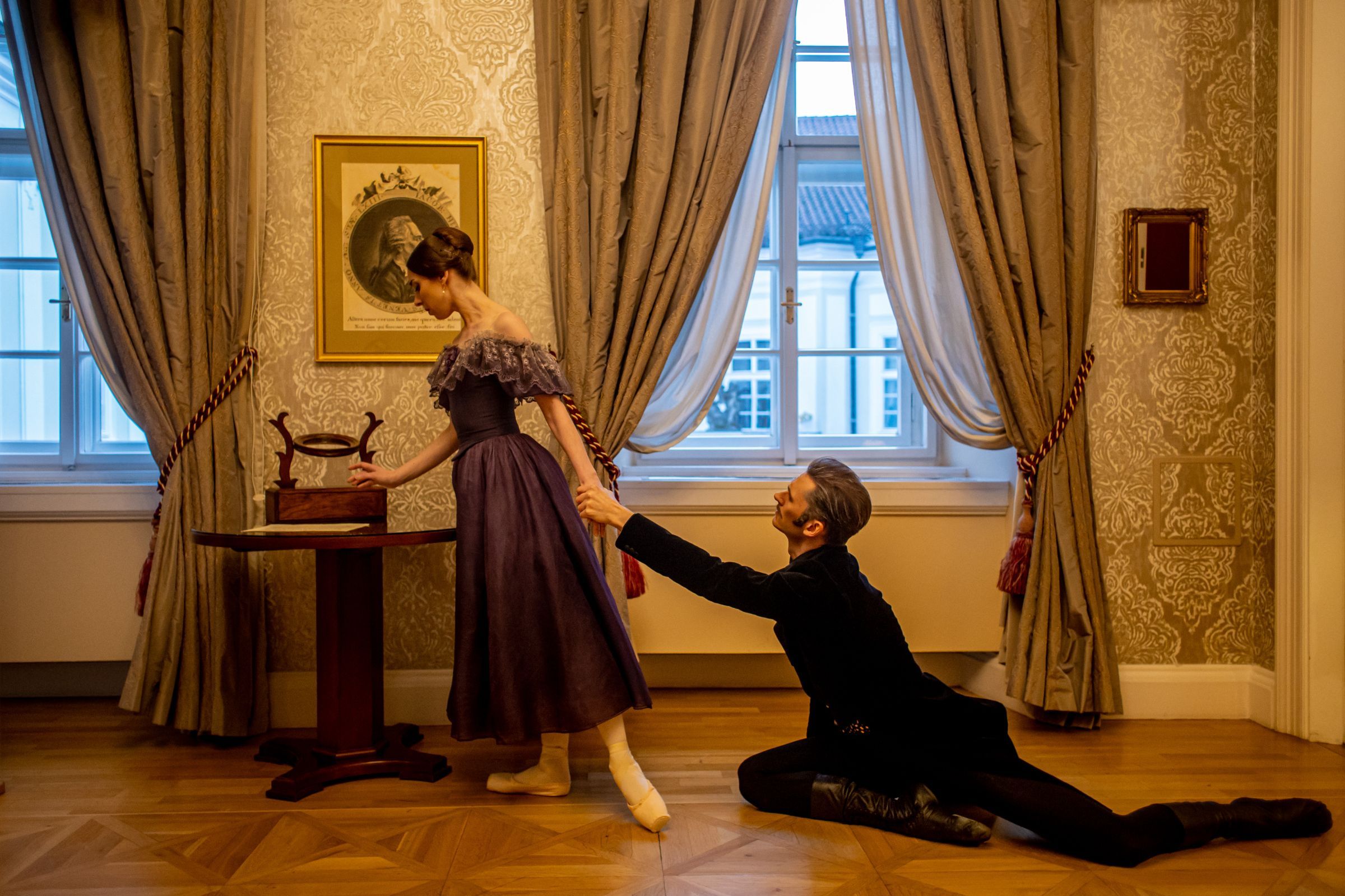 Alina Nanu as Tatiana and Patrik Holeček as Onegin in <i>Onegin</i> &copy; Czech National Ballet