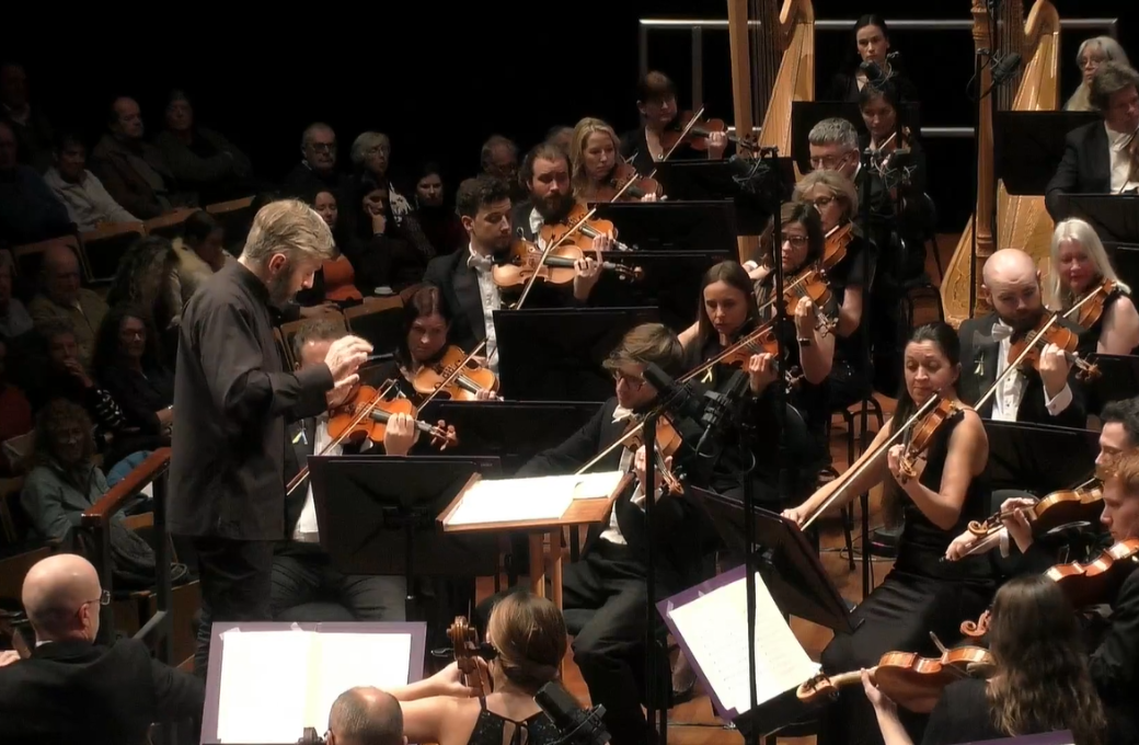 Kirill Karabits conducts the Bournemouth Symphony Orchestra © Bournemouth Symphony Orchestra