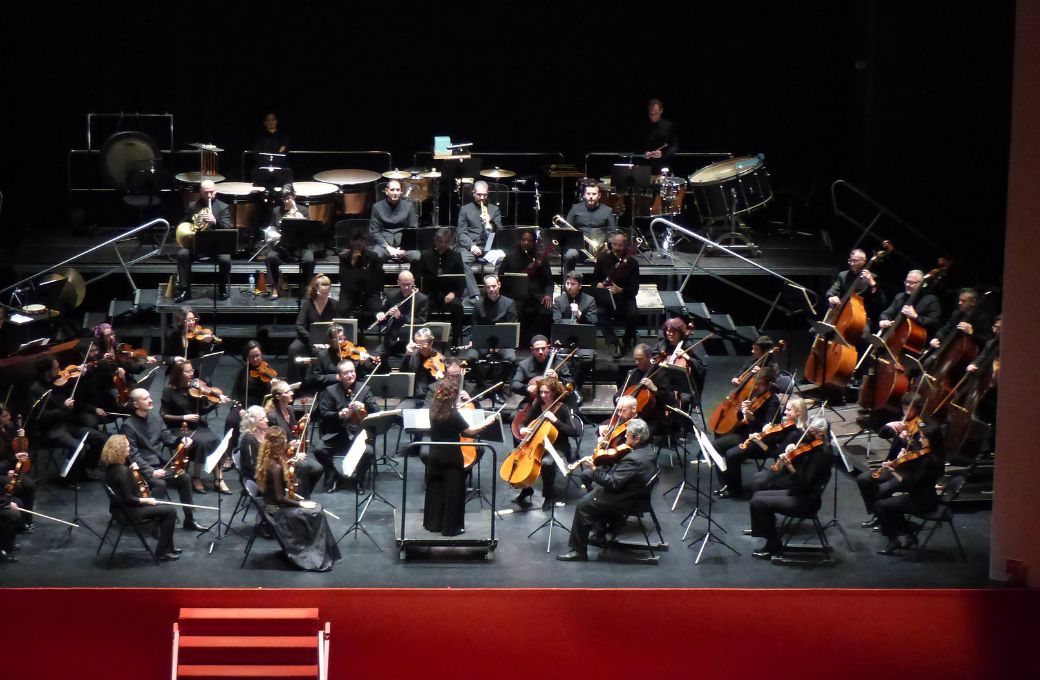 La Orquesta de Extremadura con Nil Venditti en la direcci&oacute;n en el Palacio de Congresos de Plasencia &copy; Orquesta de Extremadura