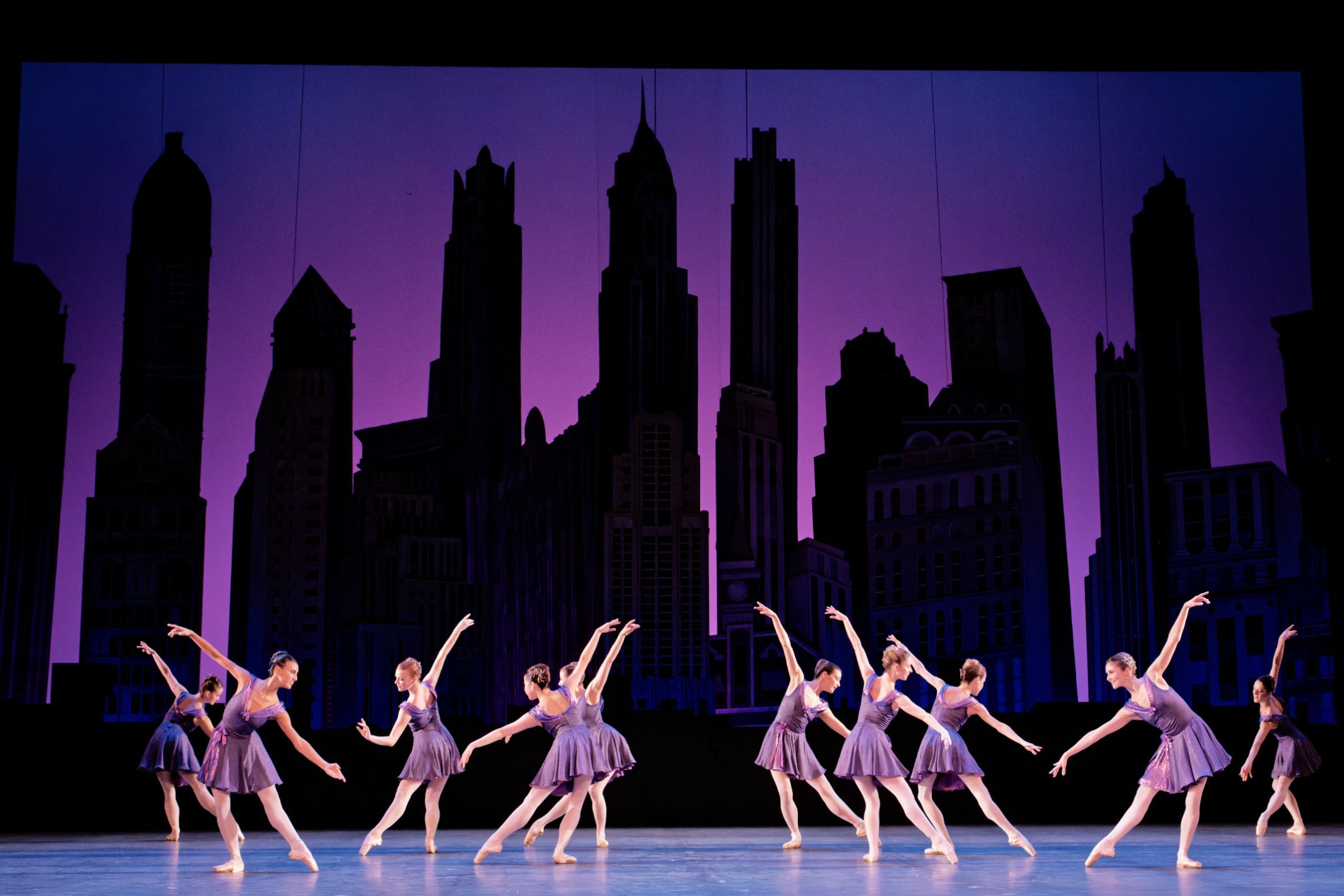<i>Who Cares?</i> par le Ballet de l'Opéra de Paris © Agathe Poupeney / Opéra national de Paris