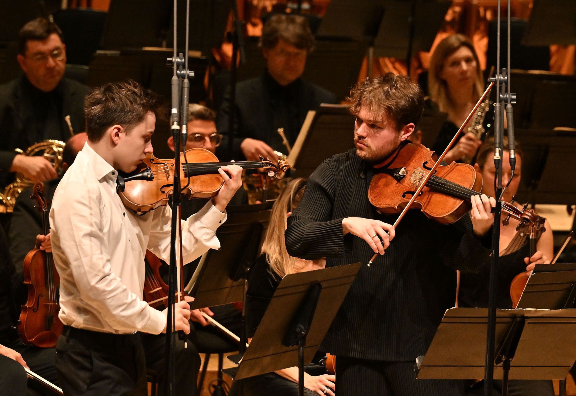Johan Dalene, Timothy Ridout and the BBC Symphony Orchestra © BBC | Mark Allan