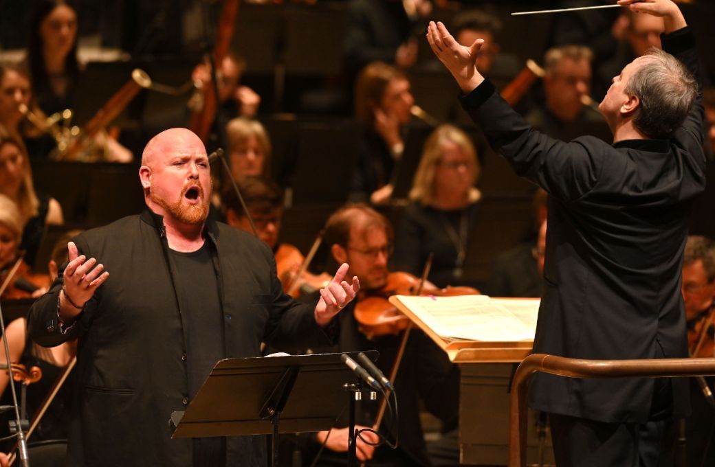 Nicky Spence and Sakari Oramo © BBC | Mark Allan