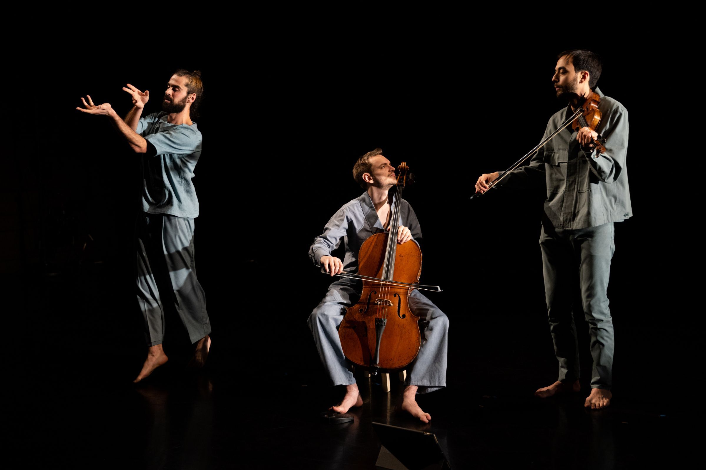 <i>How to Fall Apart</i> with Yiannis Logothetis, Coleman Itzkoff and Keir GoGwilt &copy; Baranova