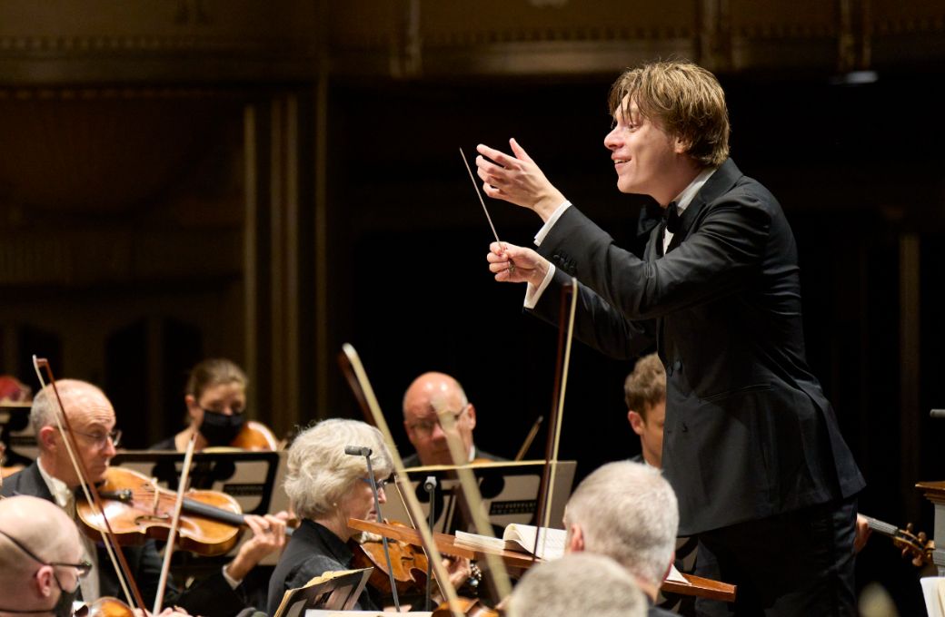 Klaus Mäkelä © Roger Mastroianni, courtesy of The Cleveland Orchestra