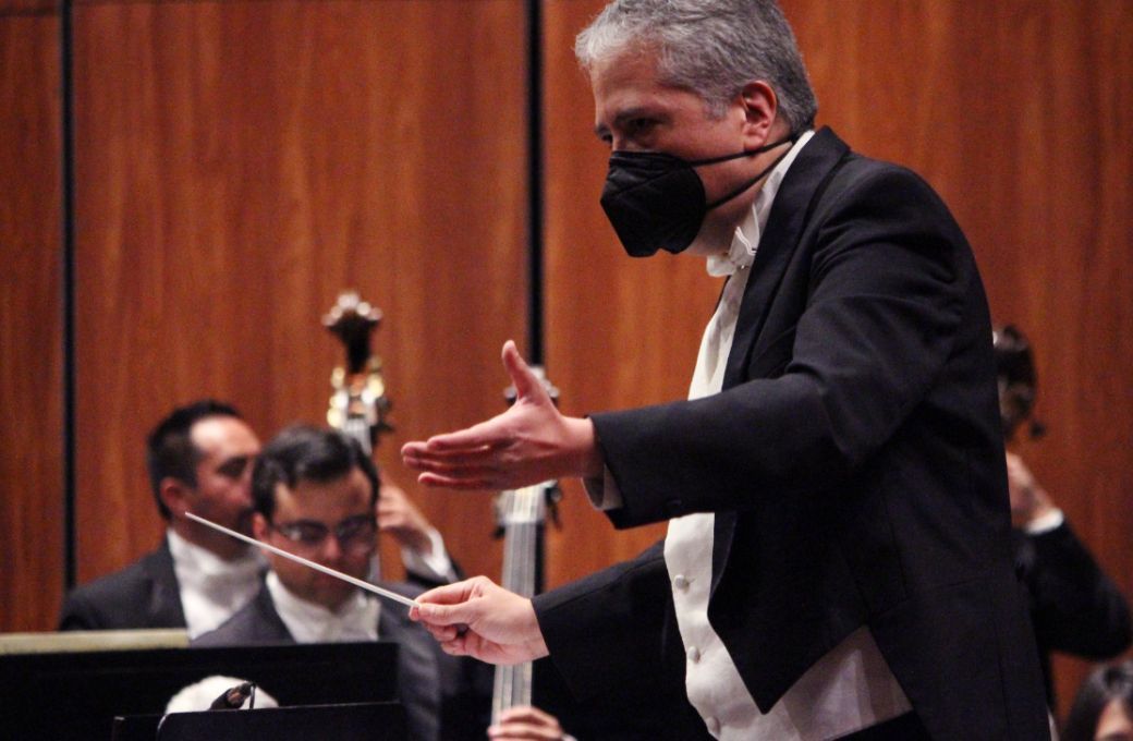 El director Ludwig Carrasco © Georgina Muñoz Ibáñez | Orquesta Sinfónica Nacional
