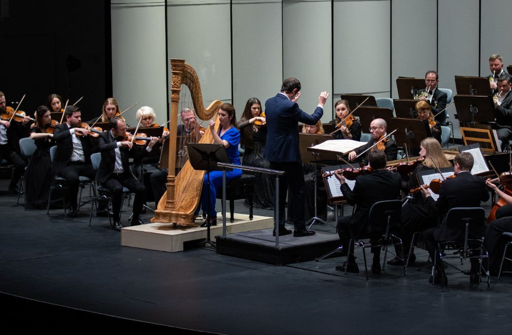 Catrin Mair Williams junto a la Orquesta Sinfónica de Kiev © Festival Internacional de Música de Canarias