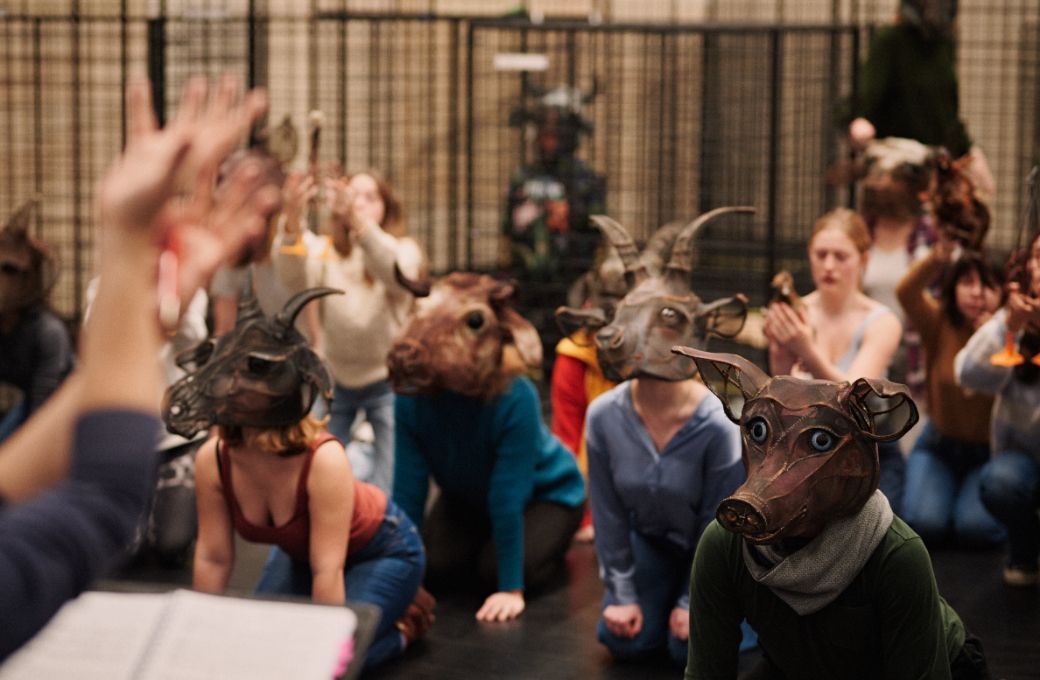 Chorus rehearsing in <i>Animal Farm</i> &copy; Milagro Elstak