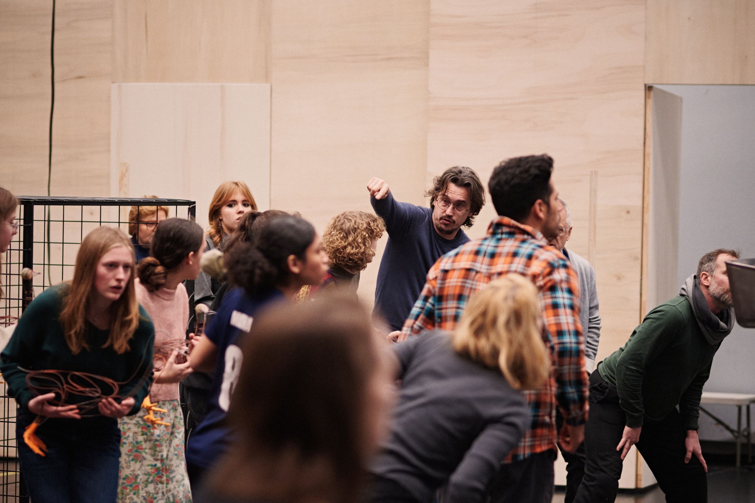 Director Damiano Michieletto works with the chorus &copy; Milagro Elstak