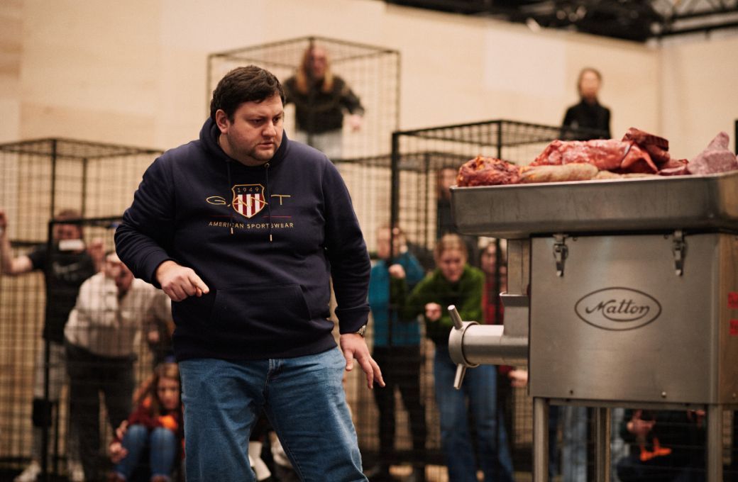 Misha Kiria (Napoleon) faces the meat grinder &copy; Milagro Elstak