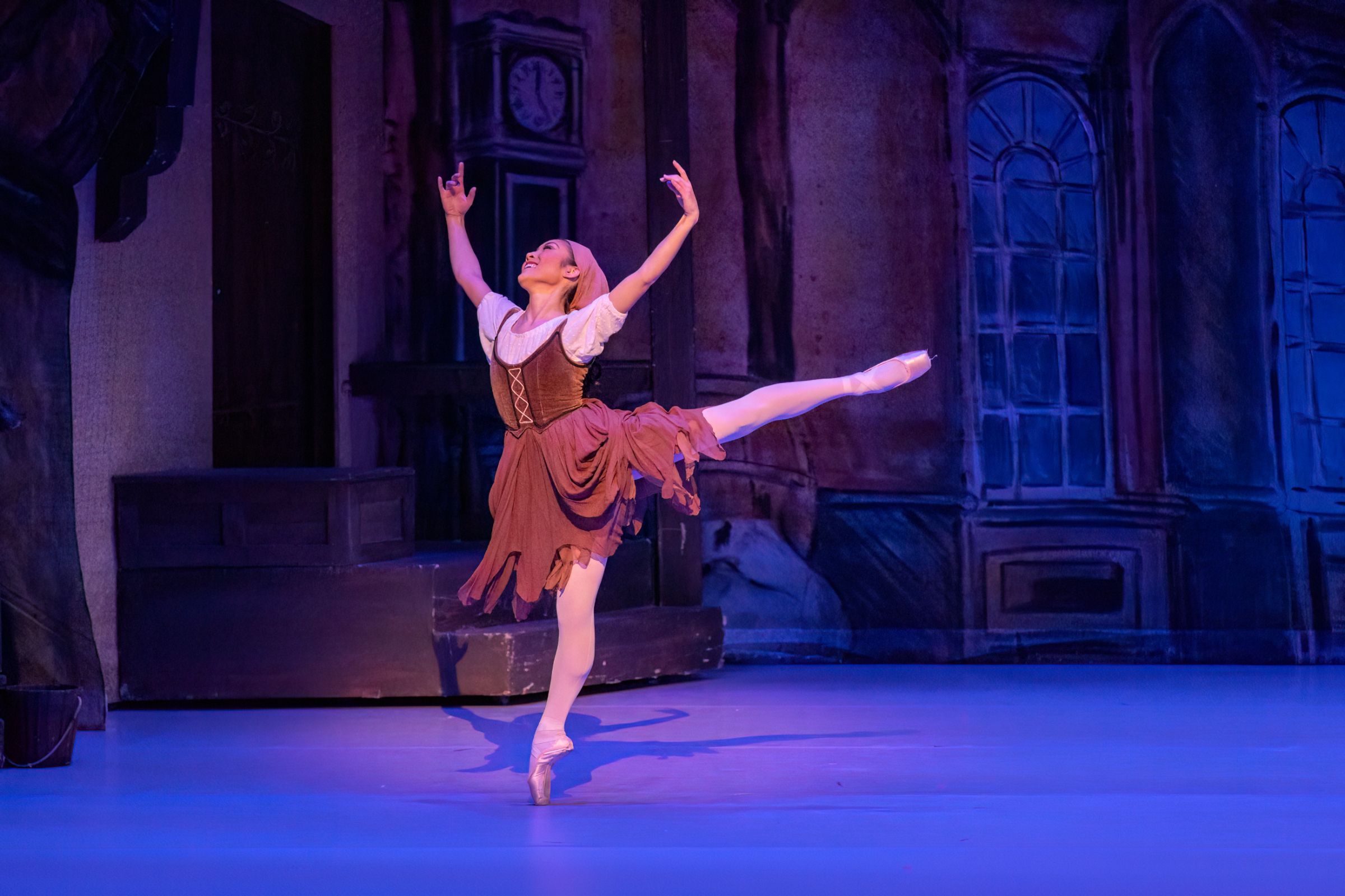 Naomi Tanioka as Cinderella in Devon Carney's <i>Cinderella</i> © Brett Pruitt & East Market Studios