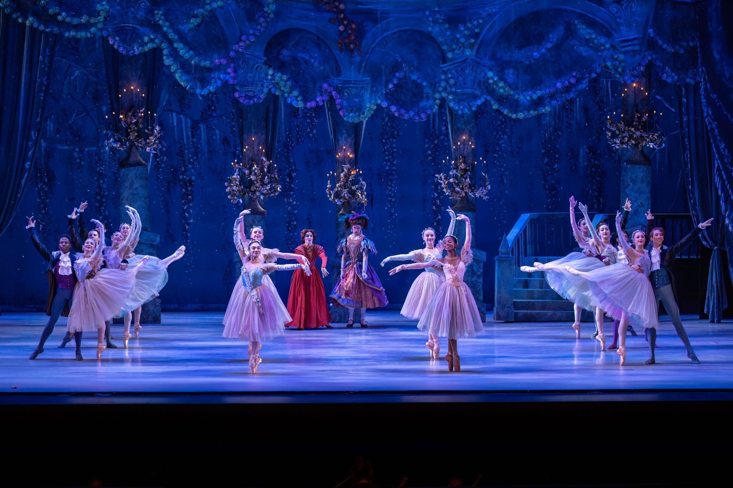 <i>Cinderella</i> Act 2 © Brett Pruitt & East Market Studios
