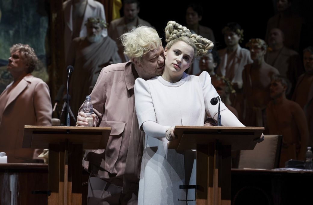 Daniel Kirch (Siegfried) und Esther Dierkes (Gutrune) &copy; Matthias Baus