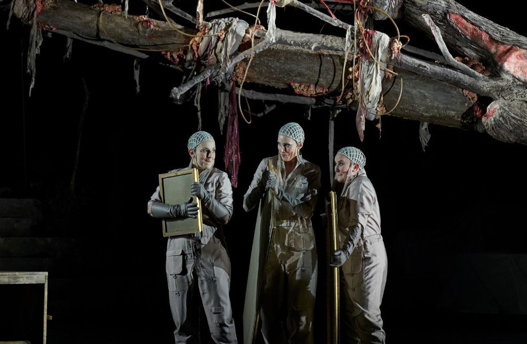 Martina Mikelić (Flosshilde), Linsey Coppens (Wellgunde) und Eliza Boom (Woglinde) &copy; Matthias Baus