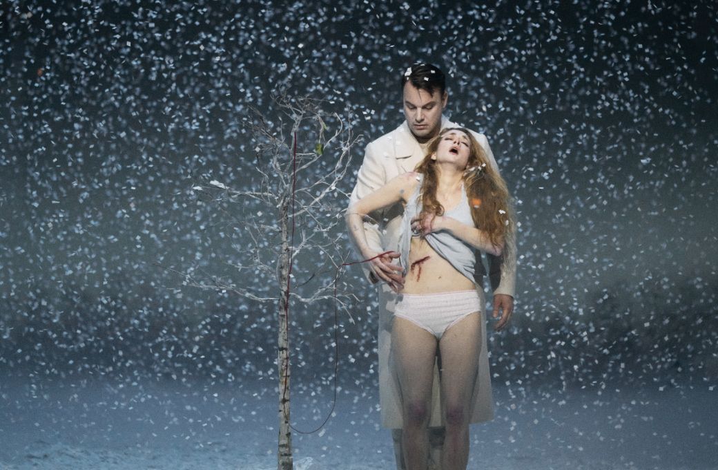 Pavel Černoch (Apollo) and Vera-Lotte Boecker (Daphne) &copy; Monika Rittershaus
