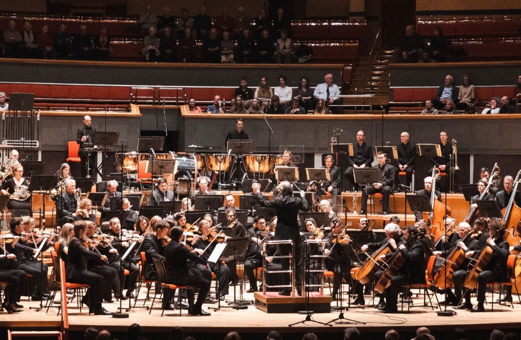 Ilan Volkov conducts the City of Birmingham Symphony Orchestra © Hannah Blake-Fathers | CBSO