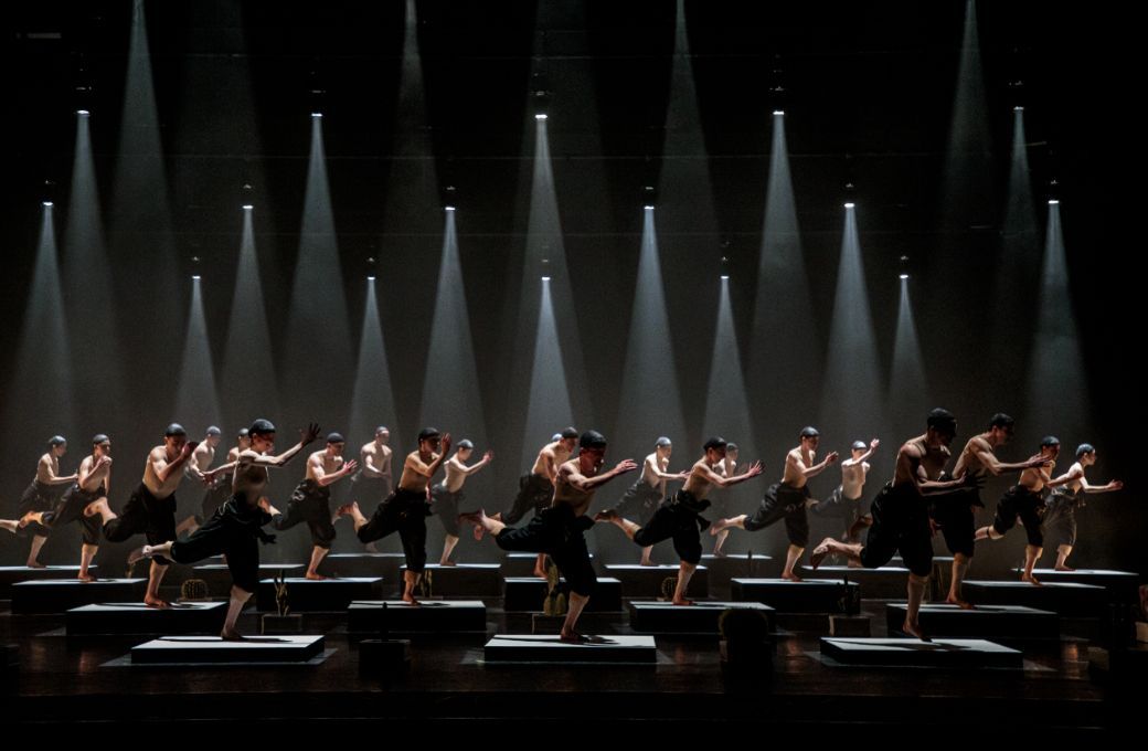 Staatsballett Berlin in Alexander Ekman's <i>Cacti</i> © Yan Revazov