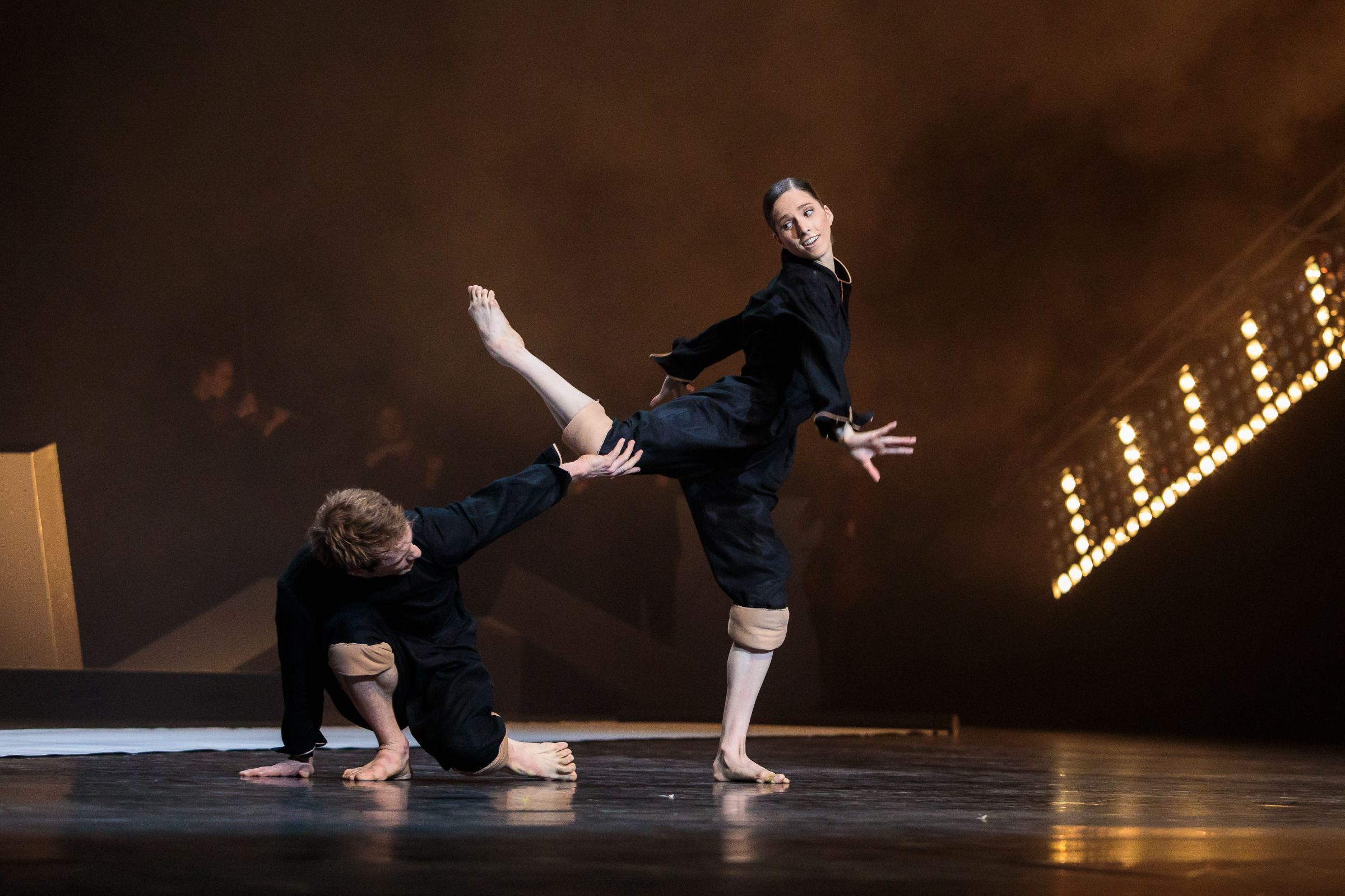 Marina Duarte and Archille De Groeve, Staatsballett Berlin in Alexander Ekman's <i>Cacti</i> © Yan Revazov