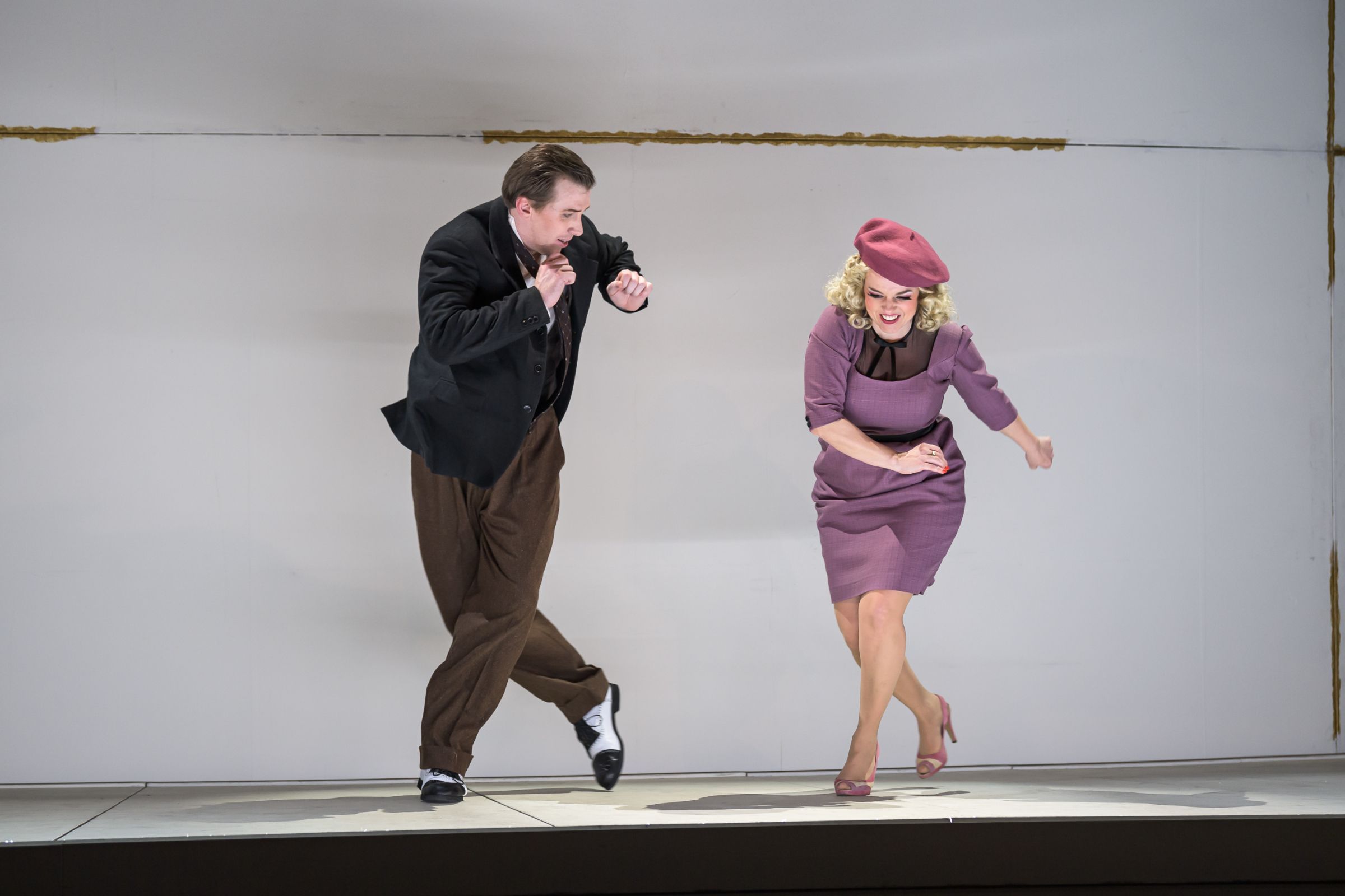 Joseph Dennis (Wenzel Strapinski) and Jana Sibera (Nettchen) &copy; Národní divadlo | Serghei Gherciu